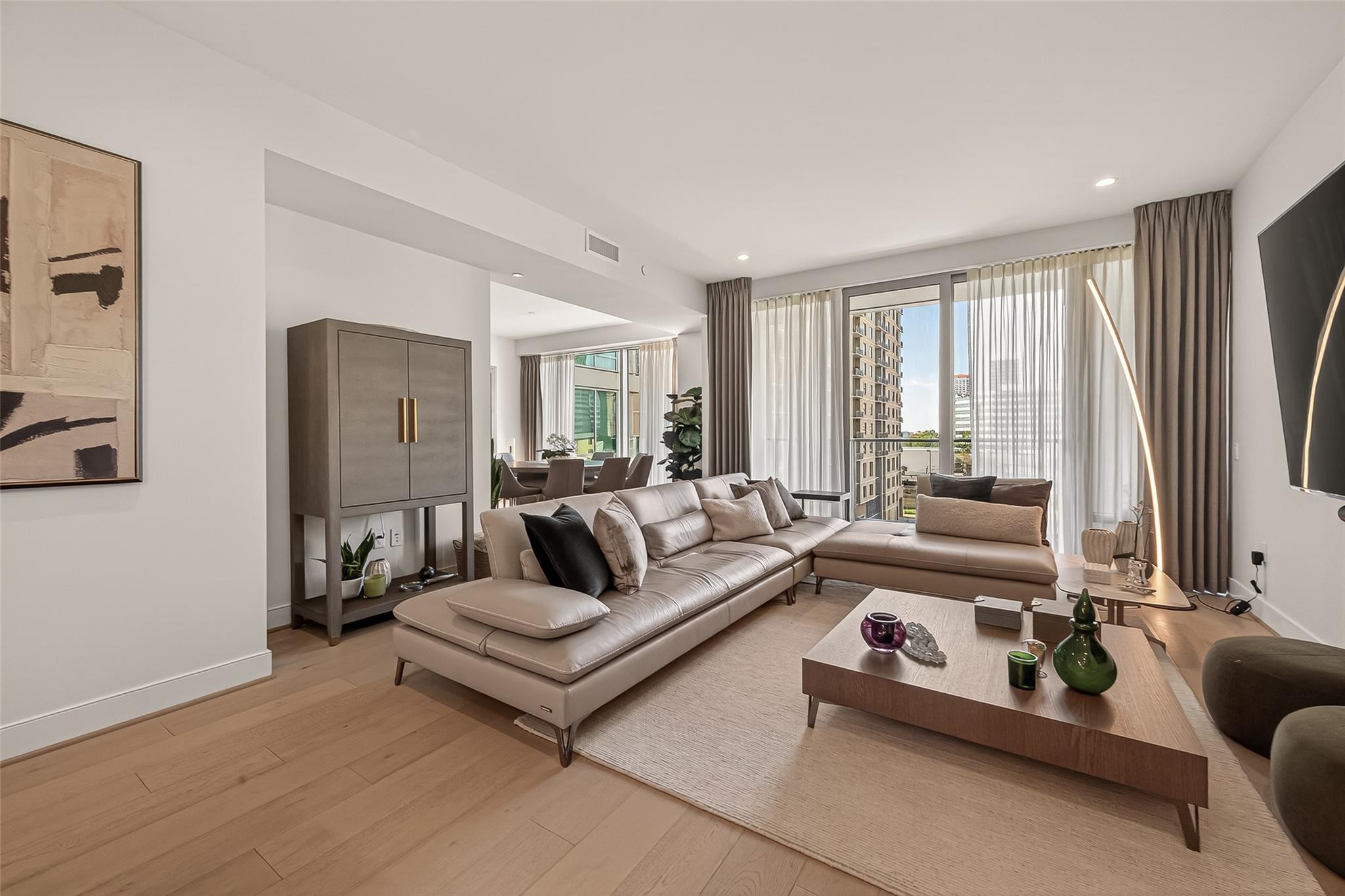 2047 Westcreek Lane # 601