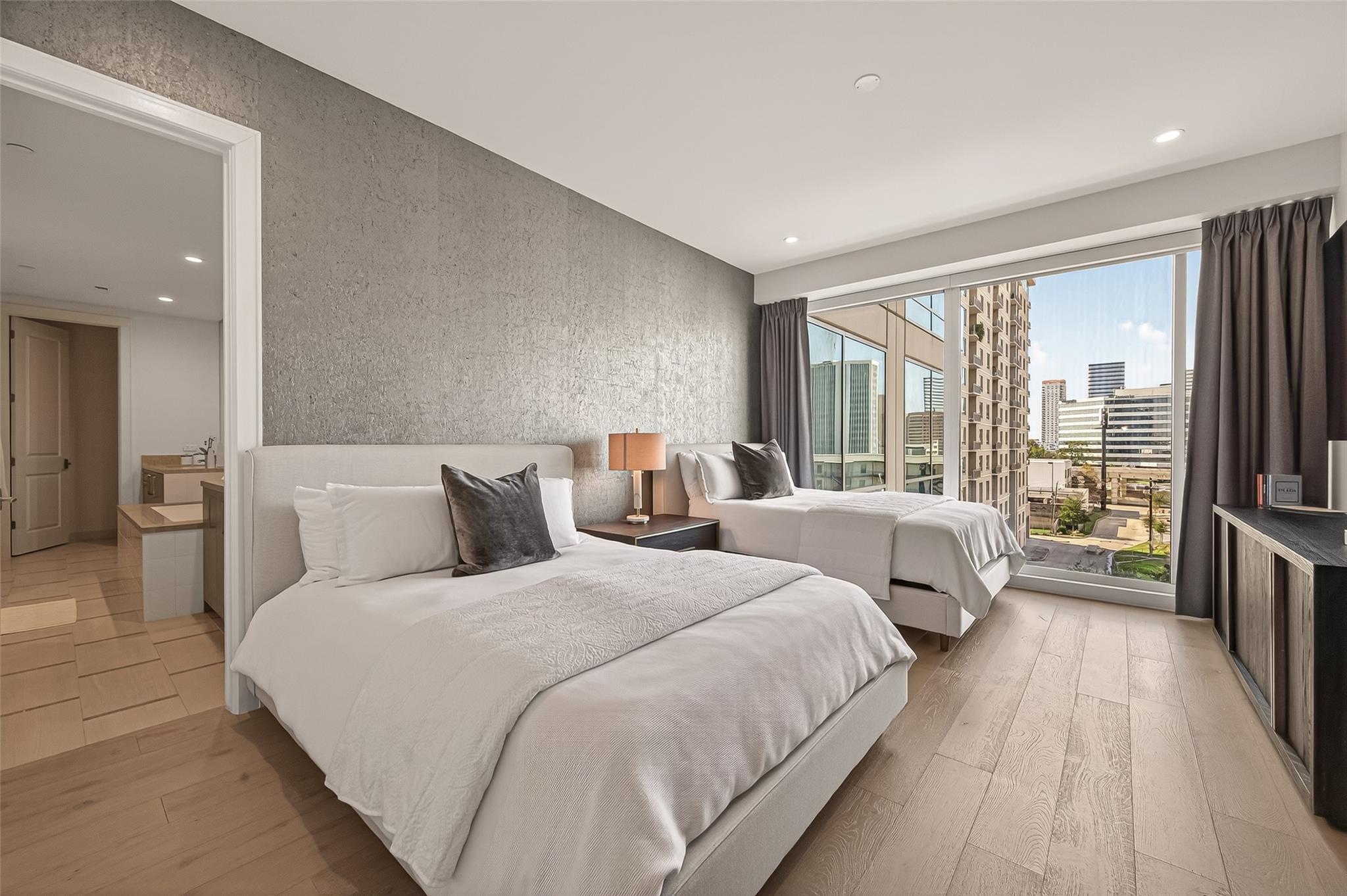 2047 Westcreek Lane # 601