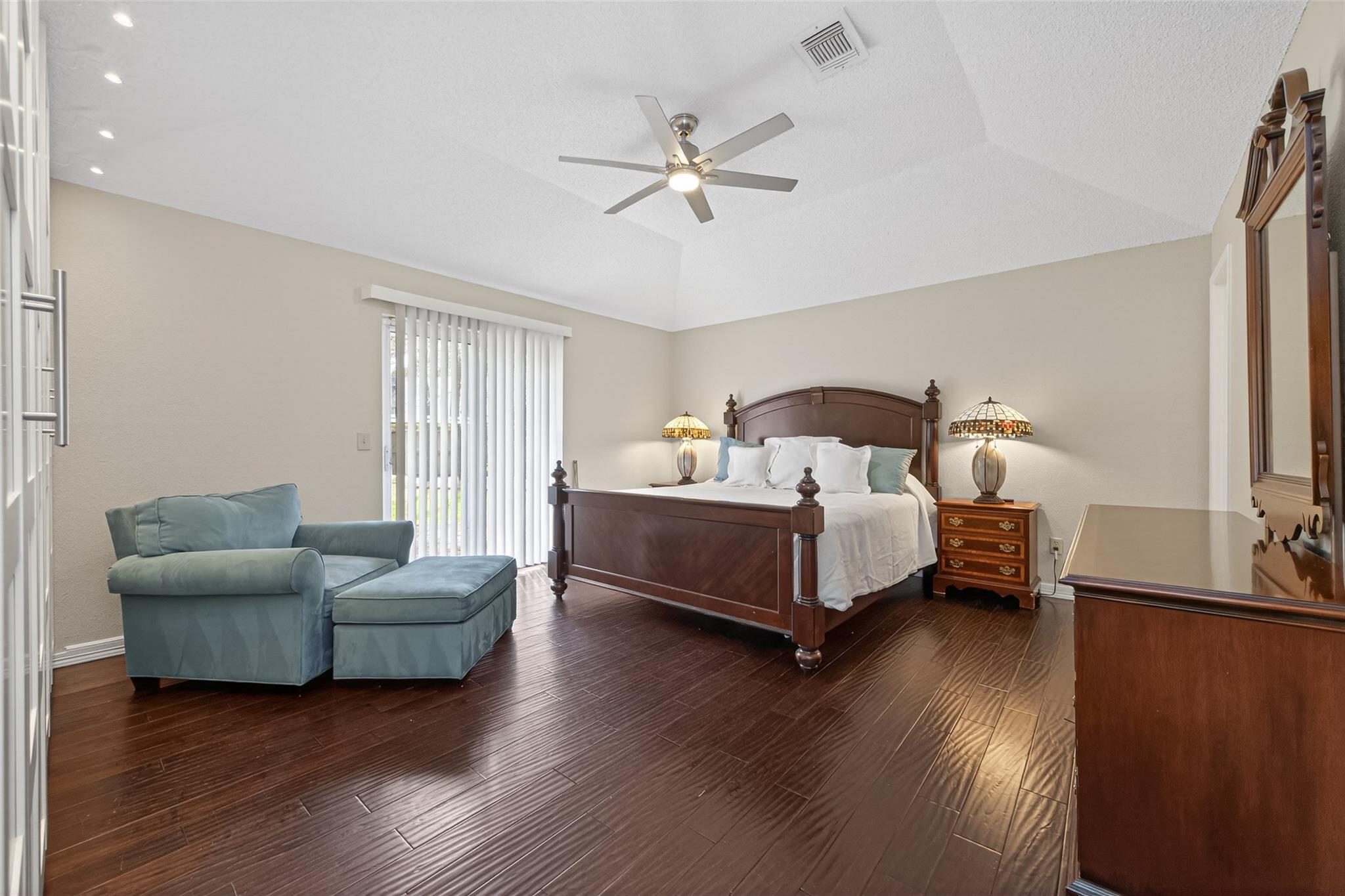 35 Sheep Meadow Place