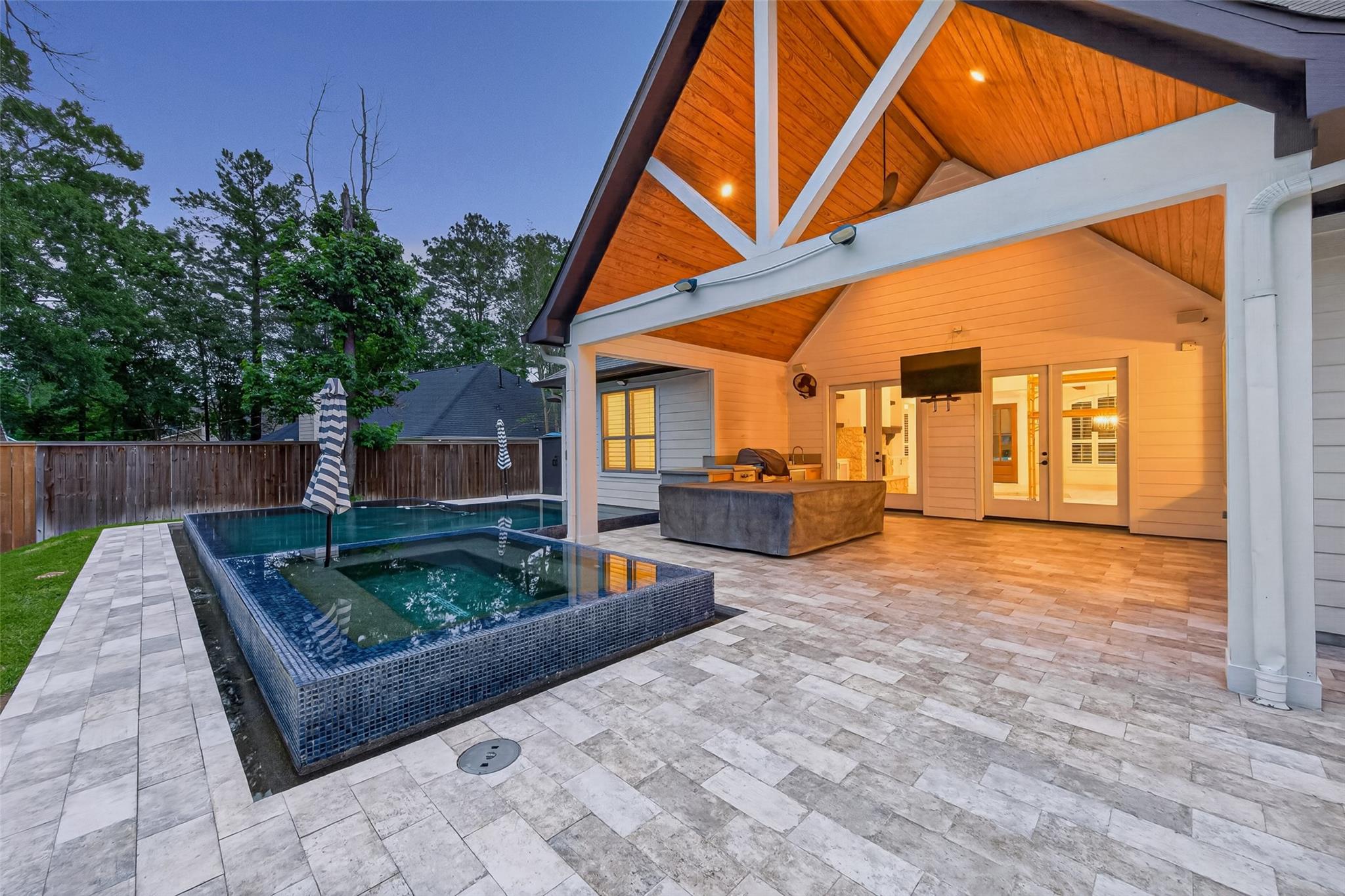 2407 Chantilly Lane Lane