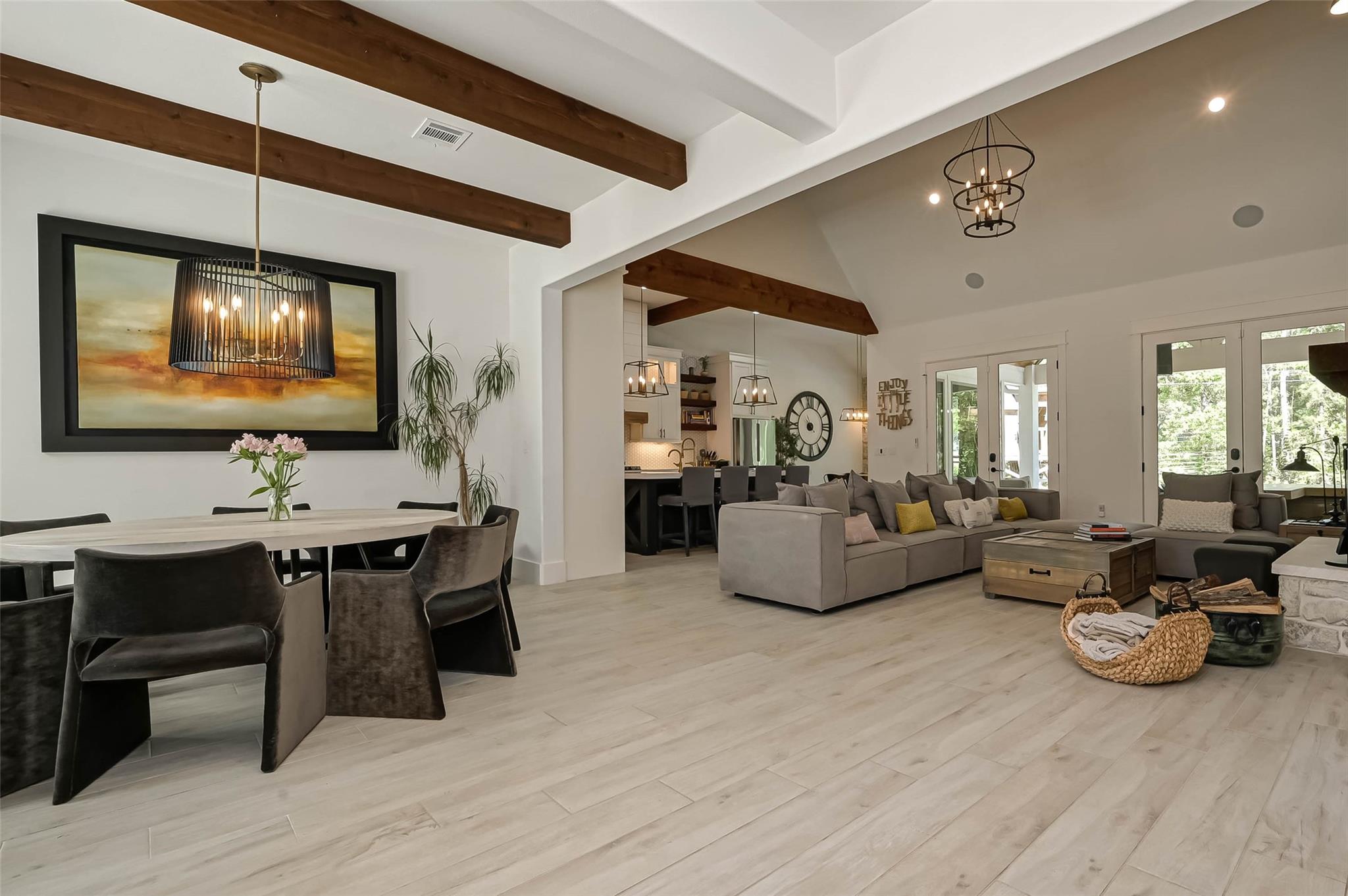 2407 Chantilly Lane Lane