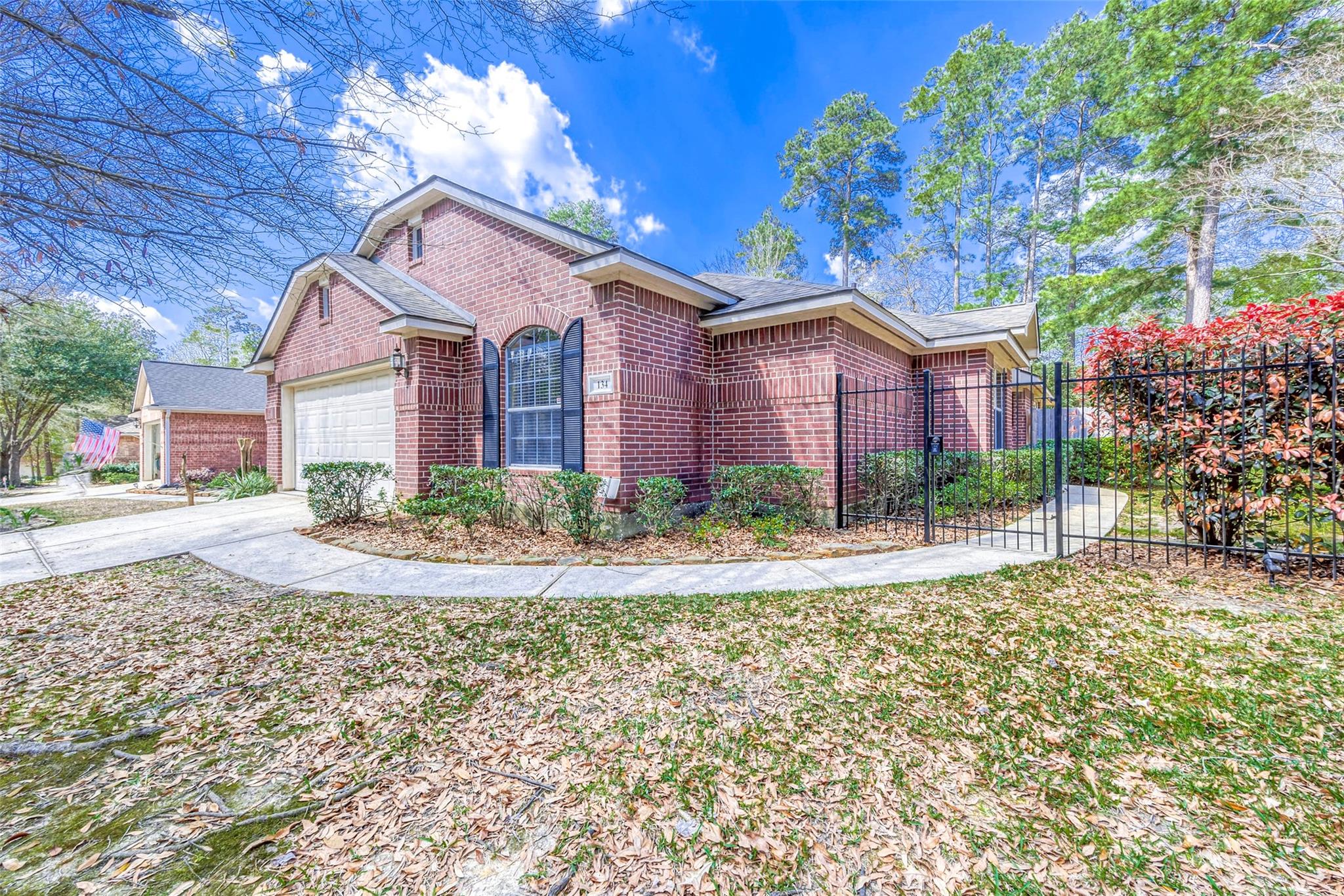 134 E Foxbriar Forest Circle