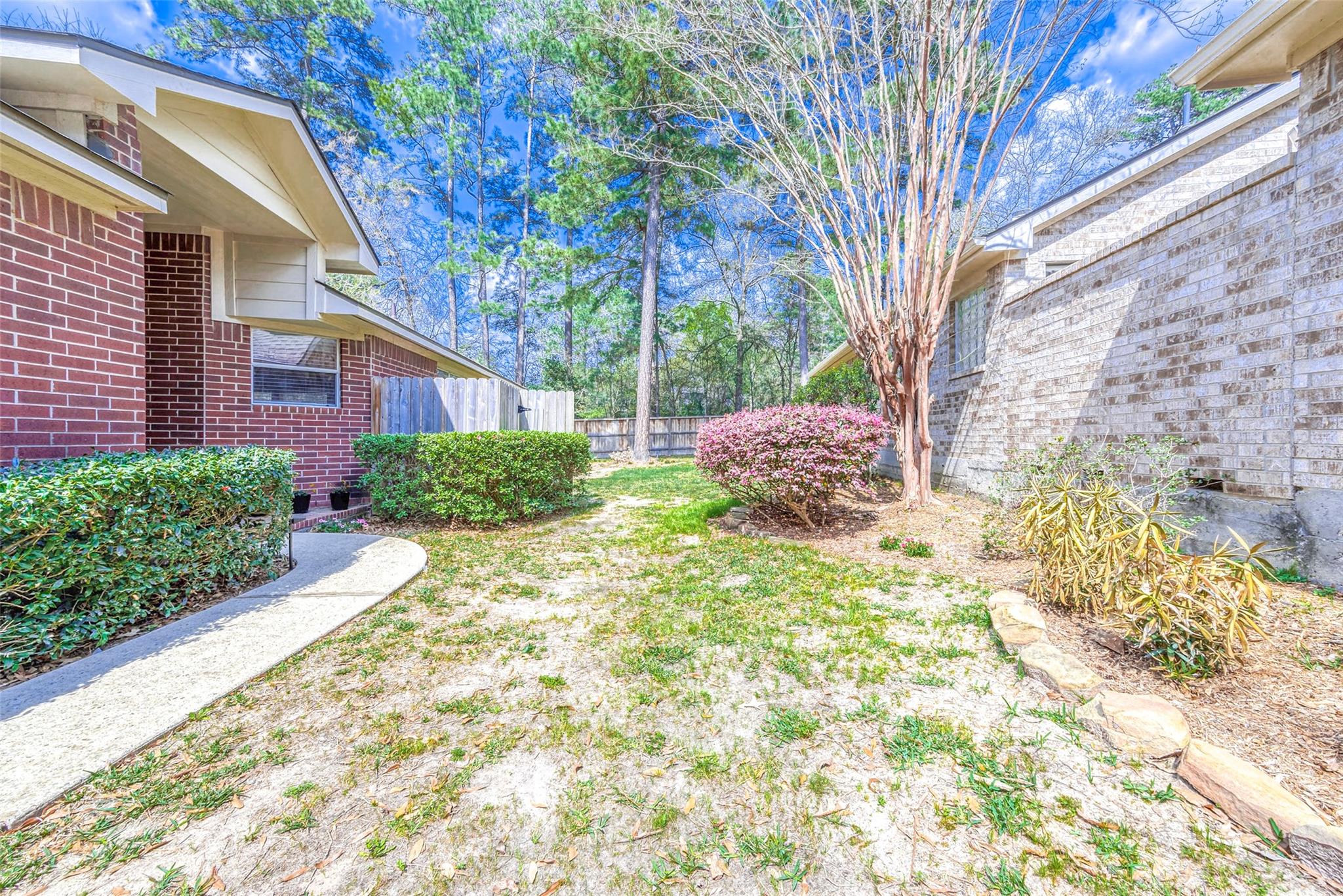 134 E Foxbriar Forest Circle