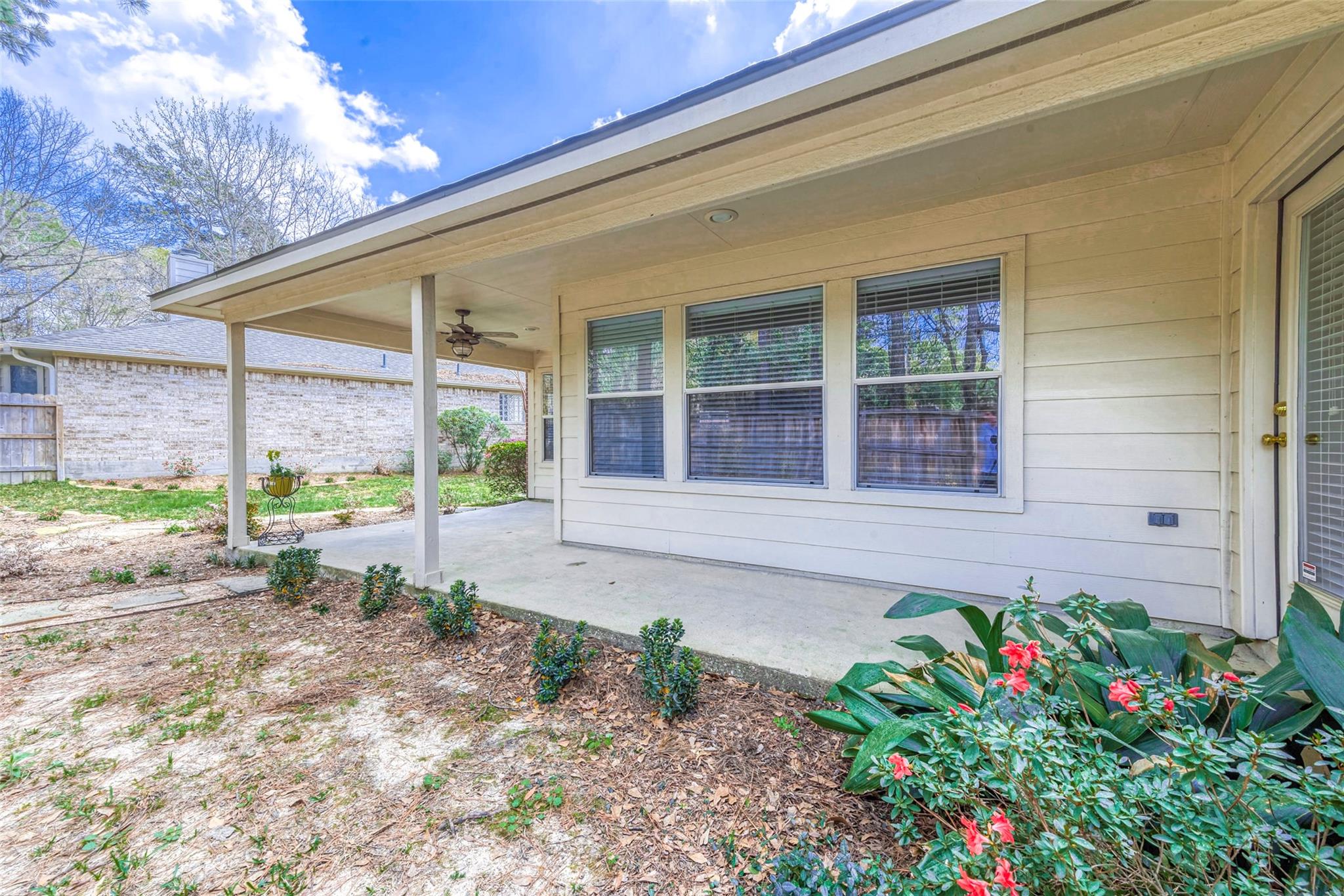 134 E Foxbriar Forest Circle