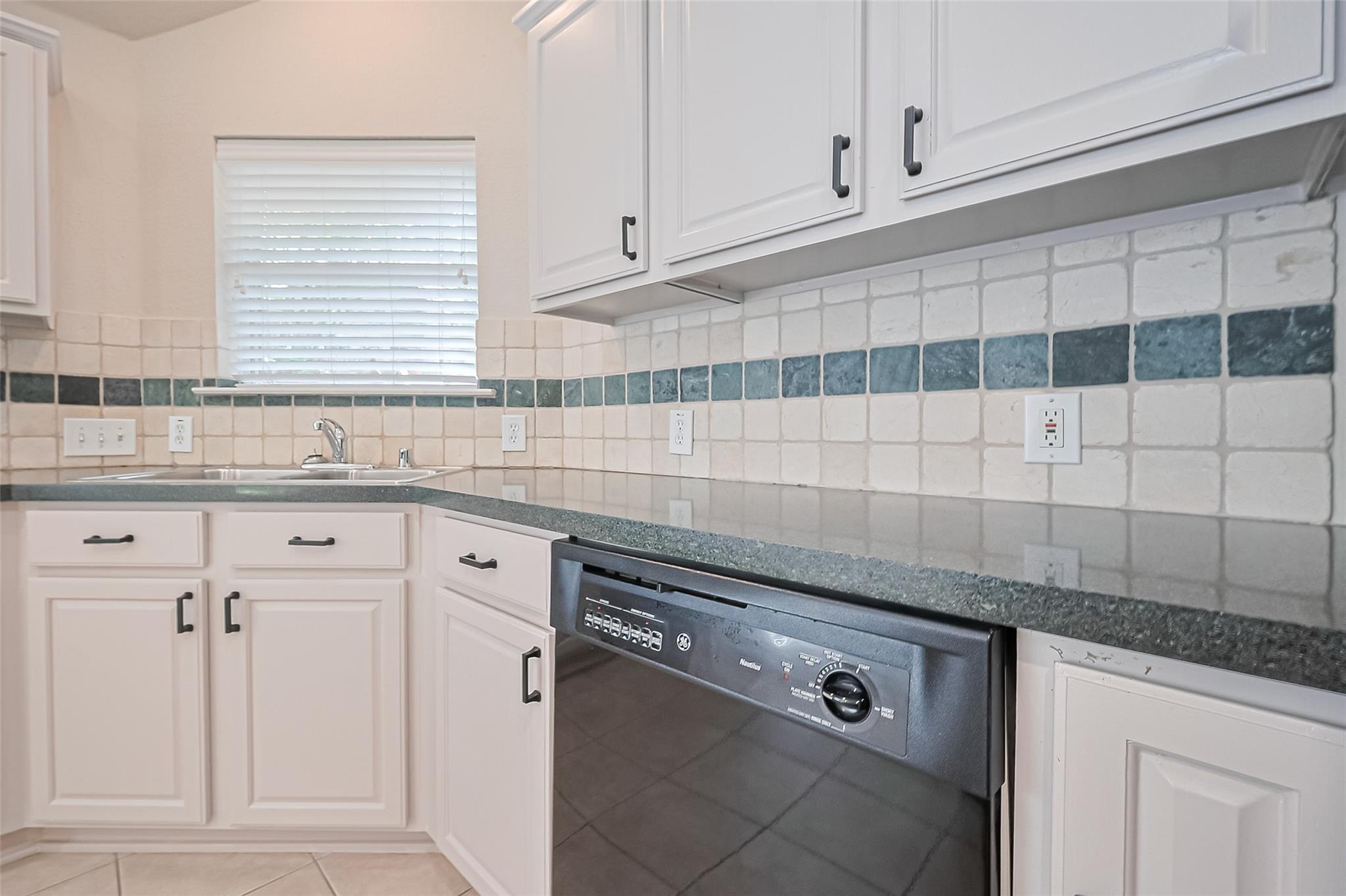 134 E Foxbriar Forest Circle
