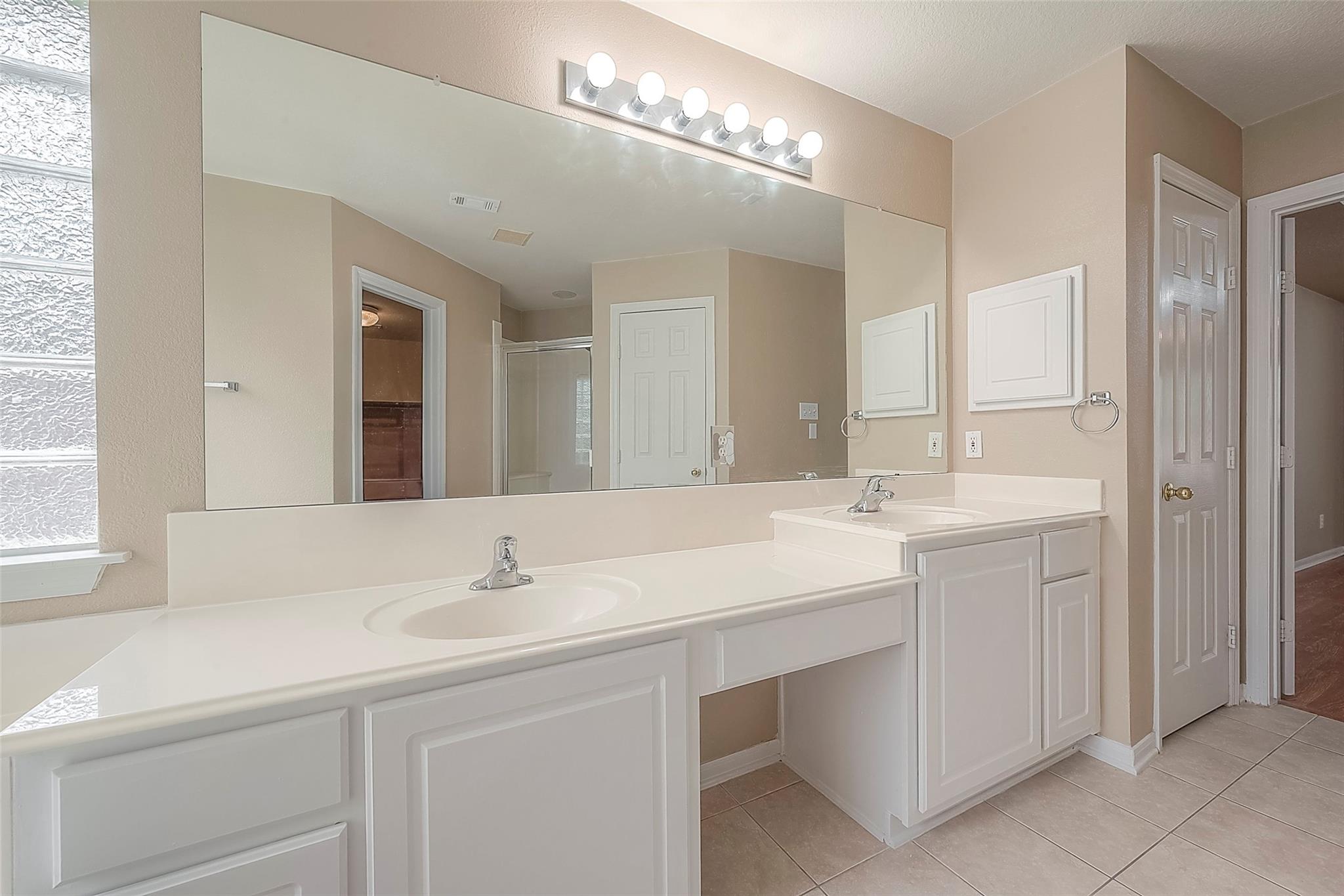 134 E Foxbriar Forest Circle