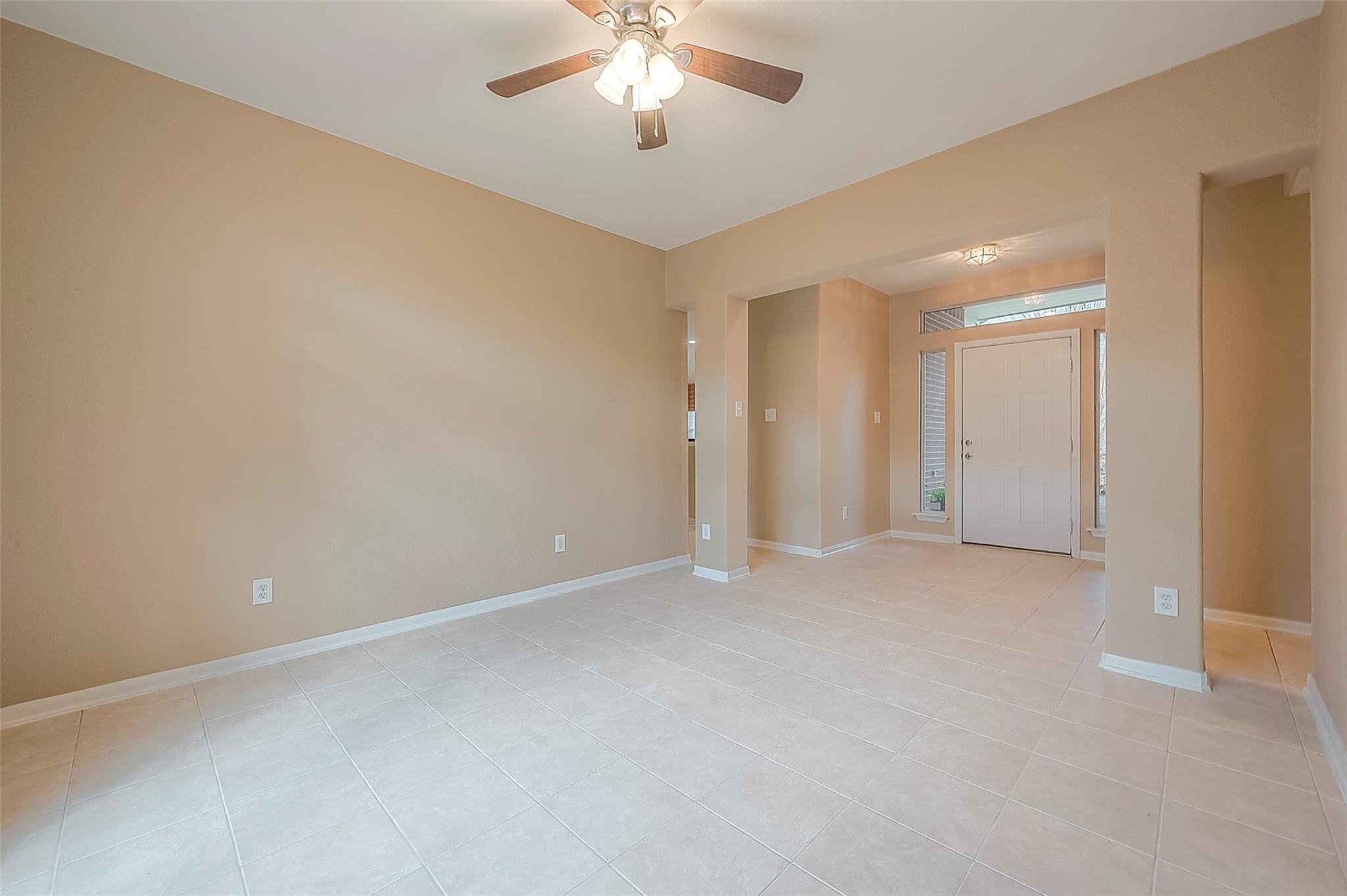 134 E Foxbriar Forest Circle