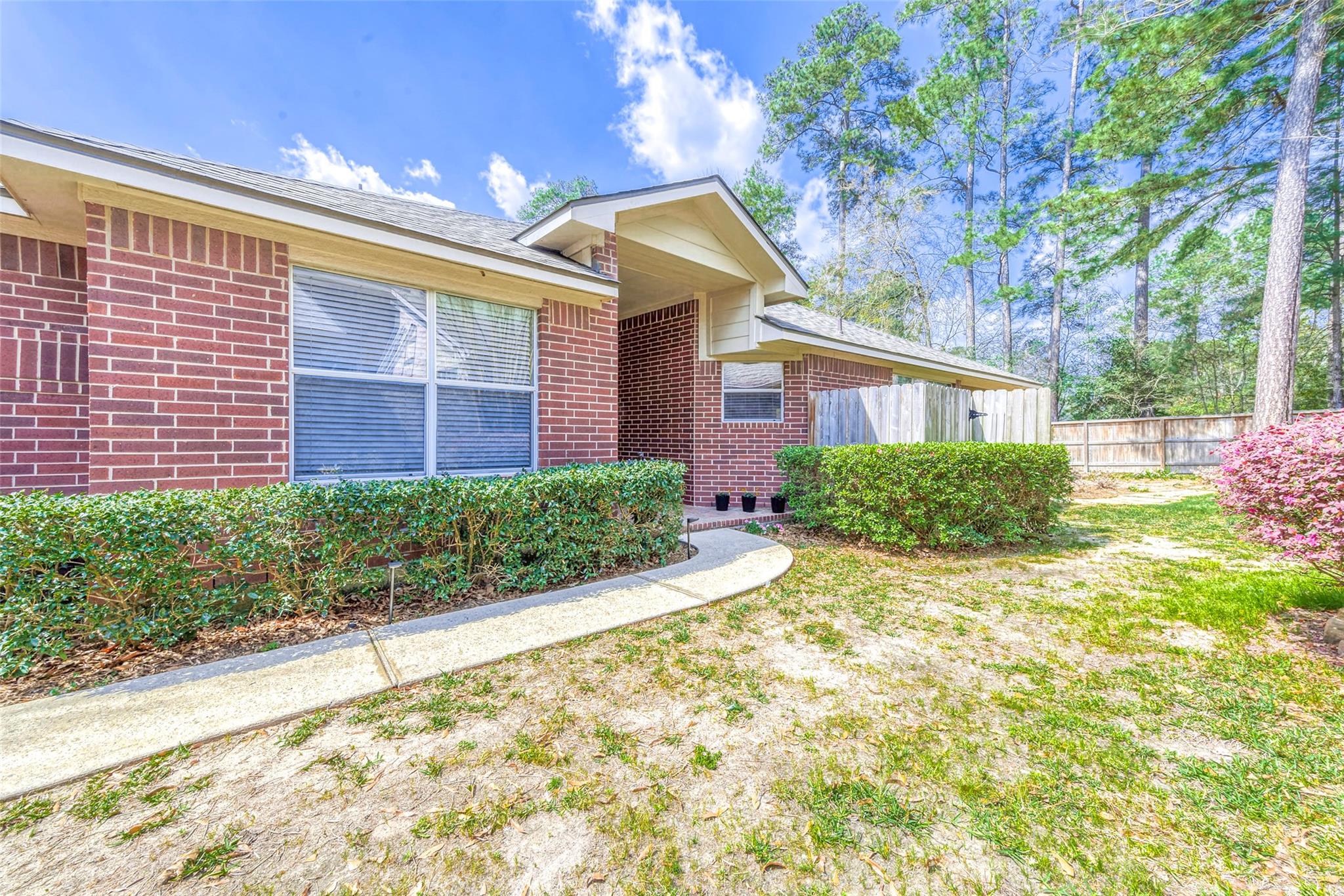 134 E Foxbriar Forest Circle