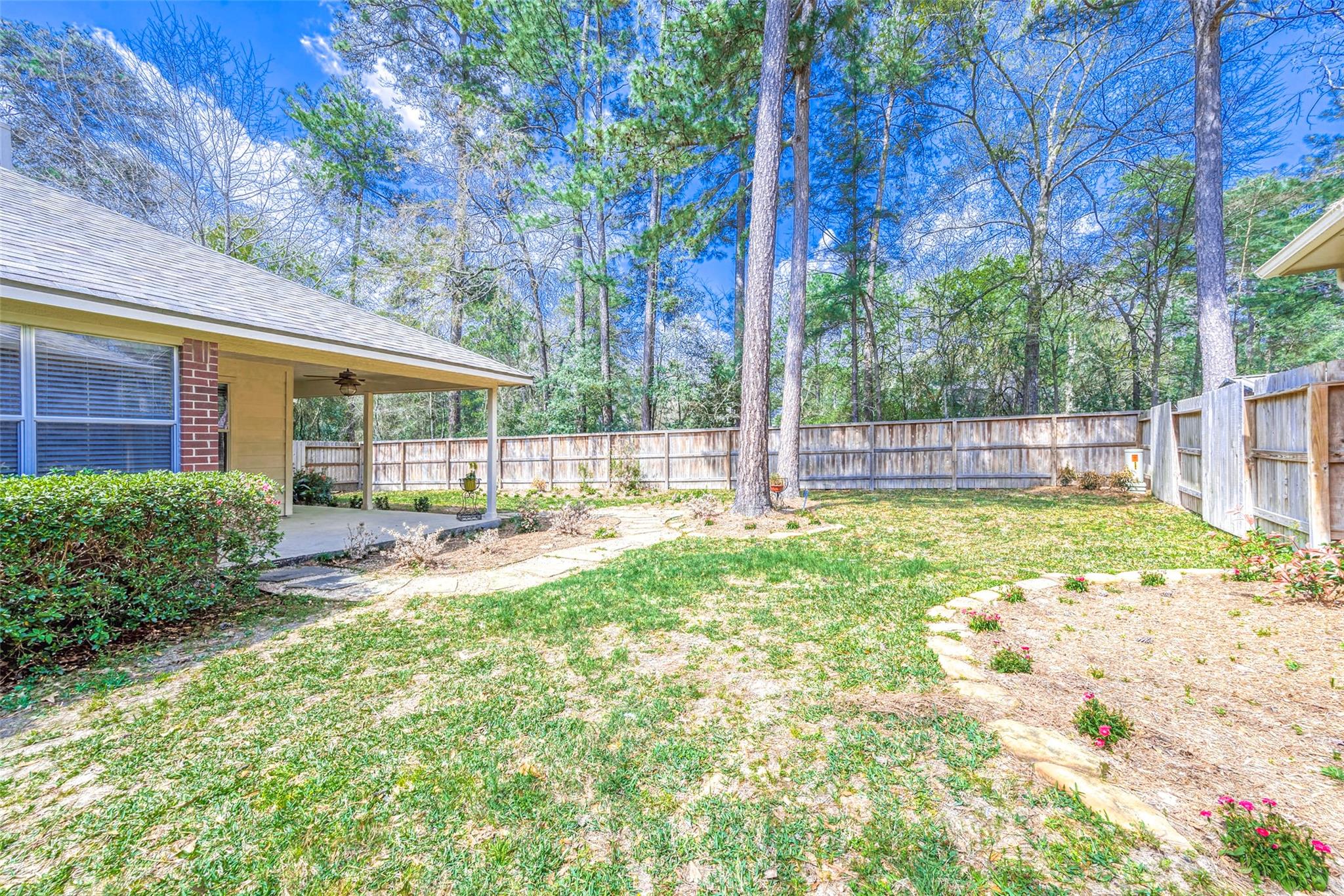 134 E Foxbriar Forest Circle