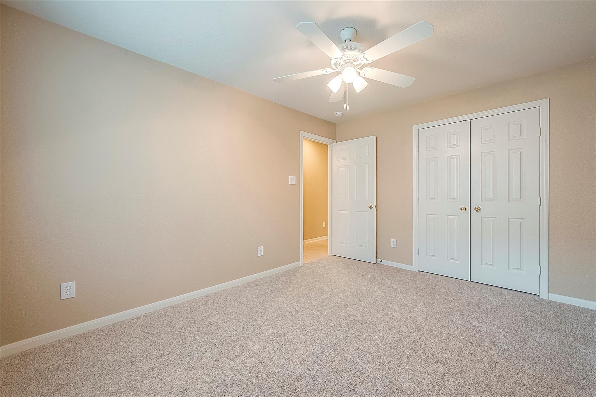 134 E Foxbriar Forest Circle