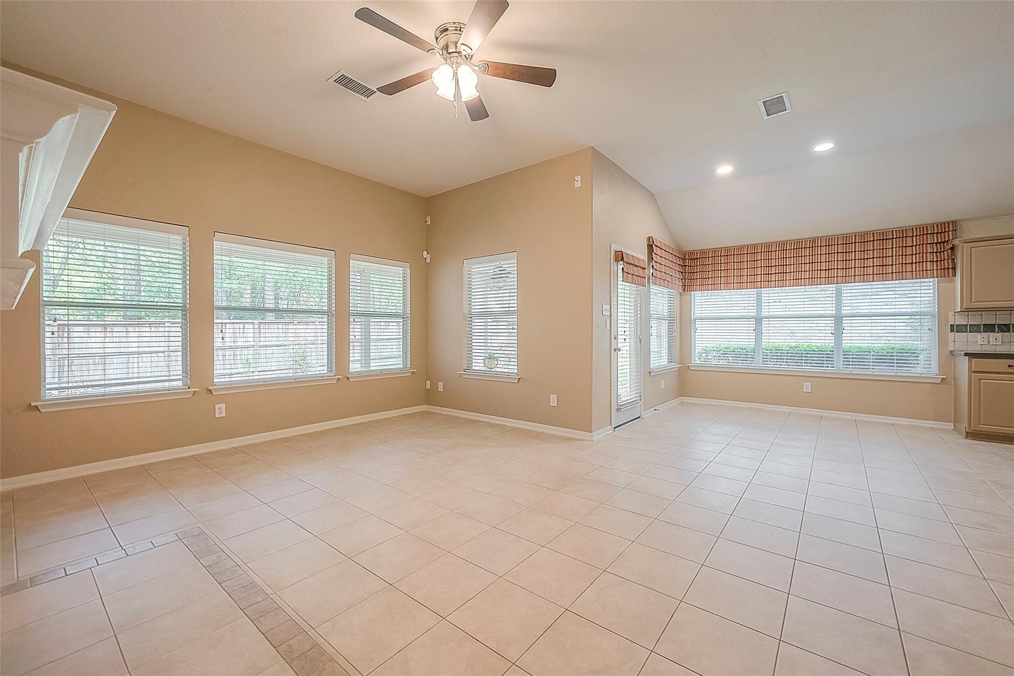 134 E Foxbriar Forest Circle