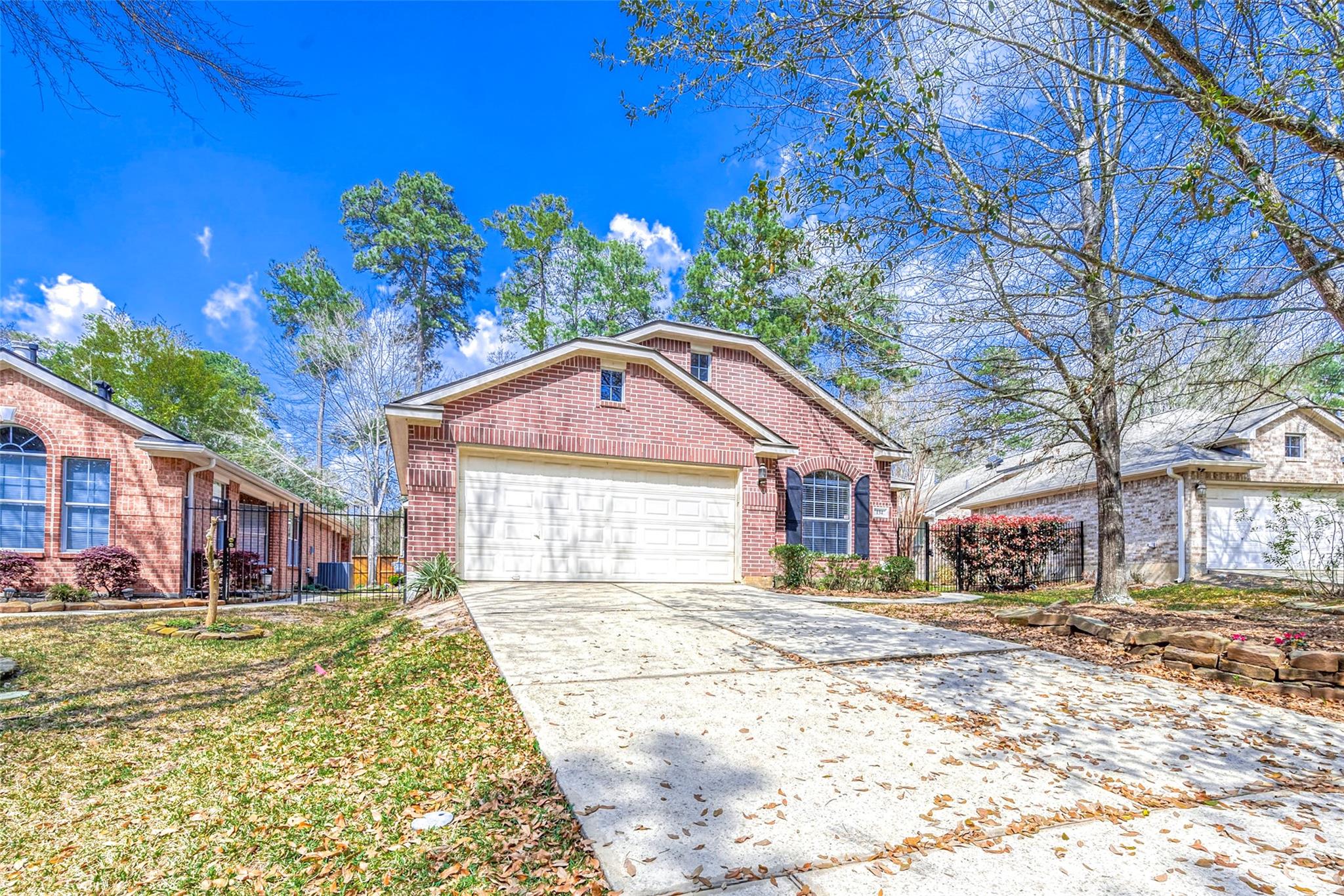 134 E Foxbriar Forest Circle