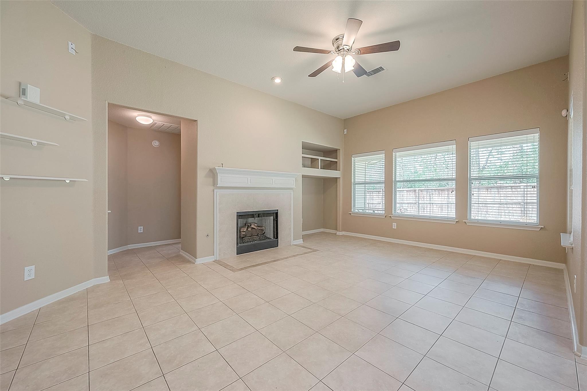 134 E Foxbriar Forest Circle