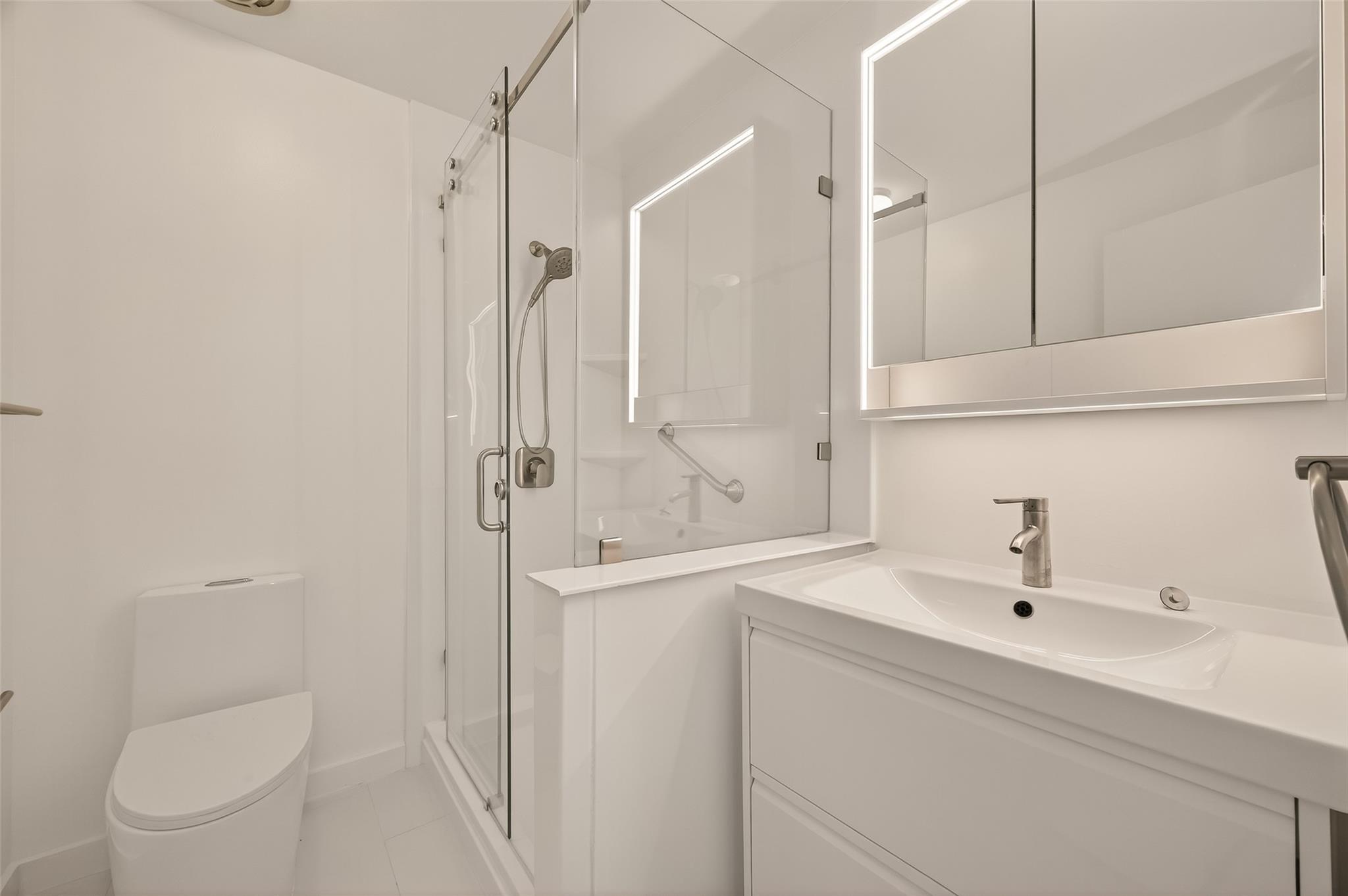 5115 Del Monte Drive Unit: 4/D