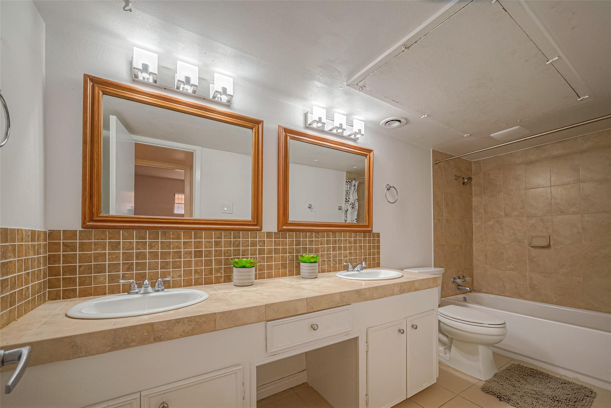 3934 W Alabama Street # 4