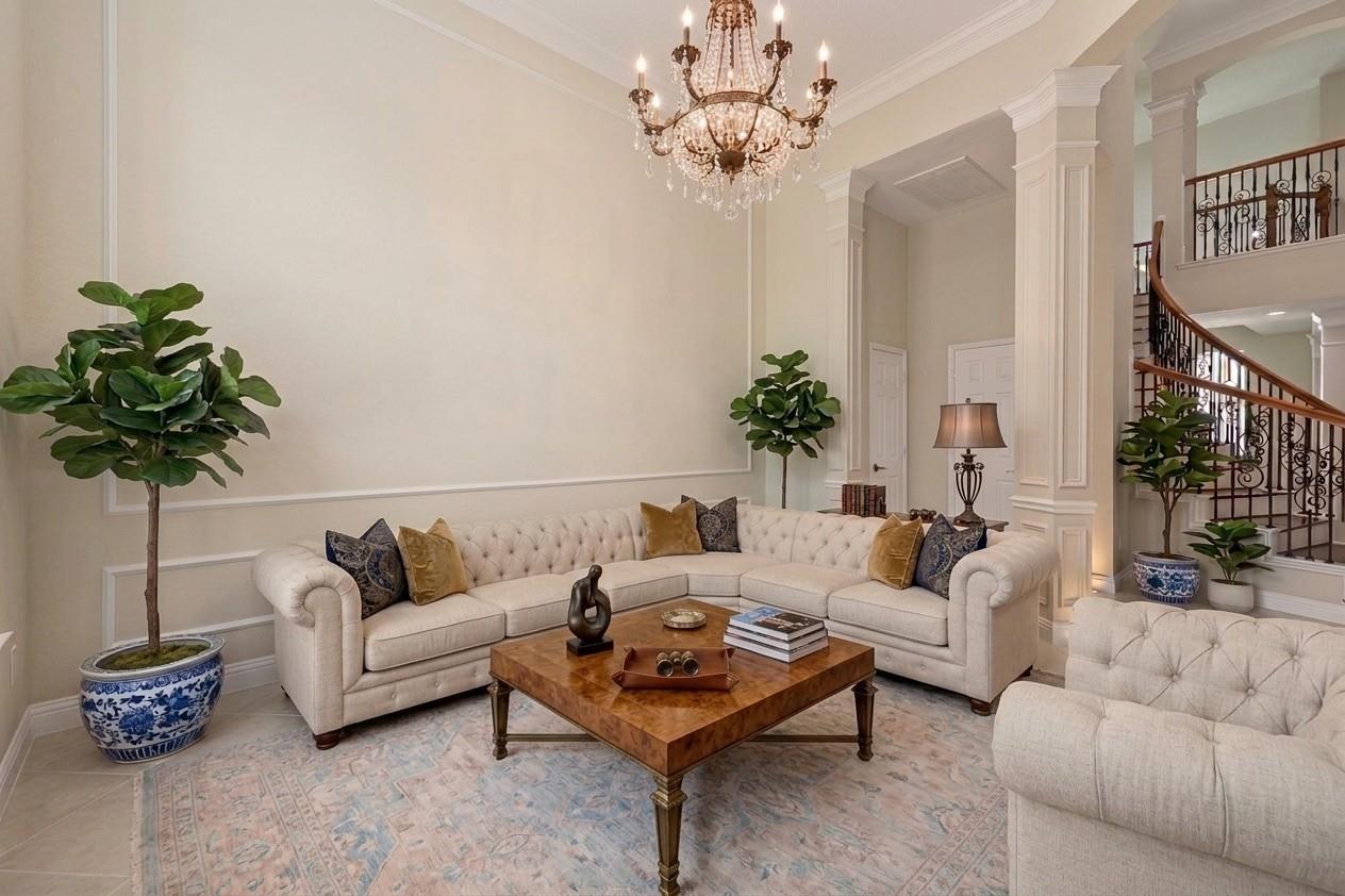 2002 Thorncrest Court