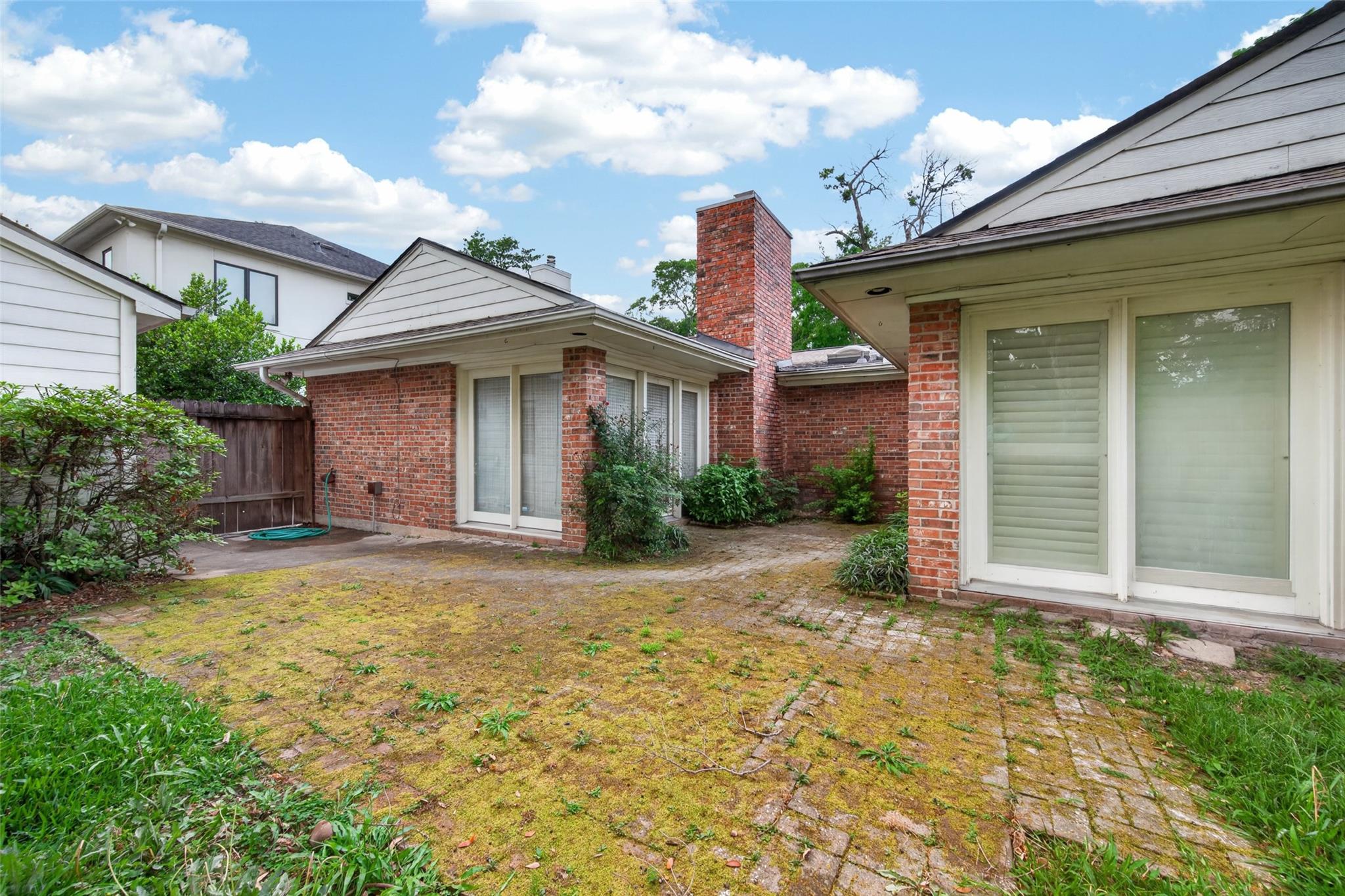 5643 Piping Rock Lane