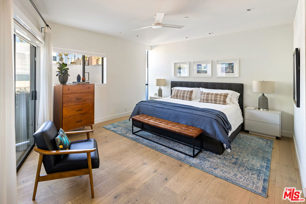 MODERN TOWNHOME || ROOFTOP TERRACE