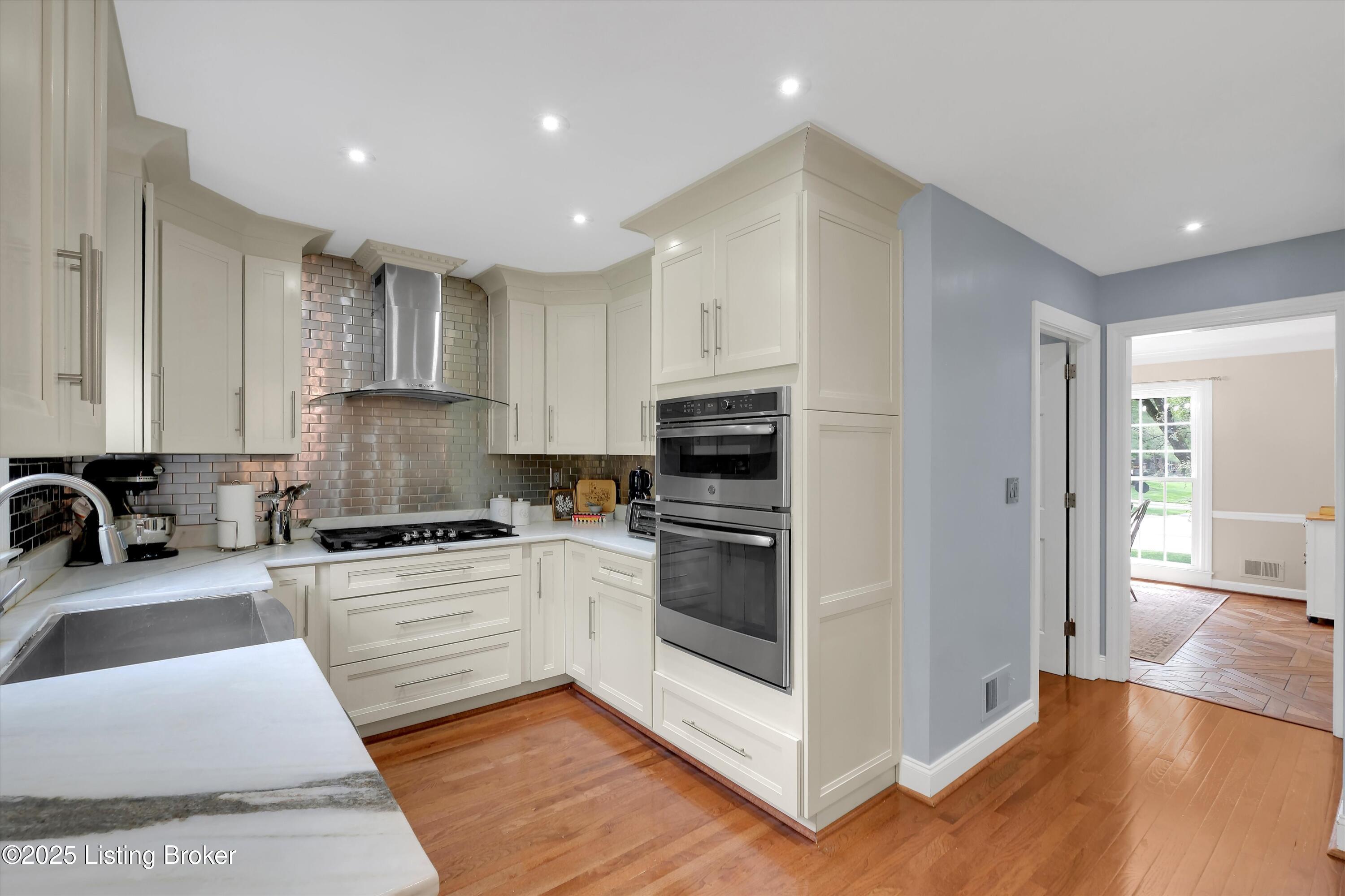 5601 Timber Ridge Dr