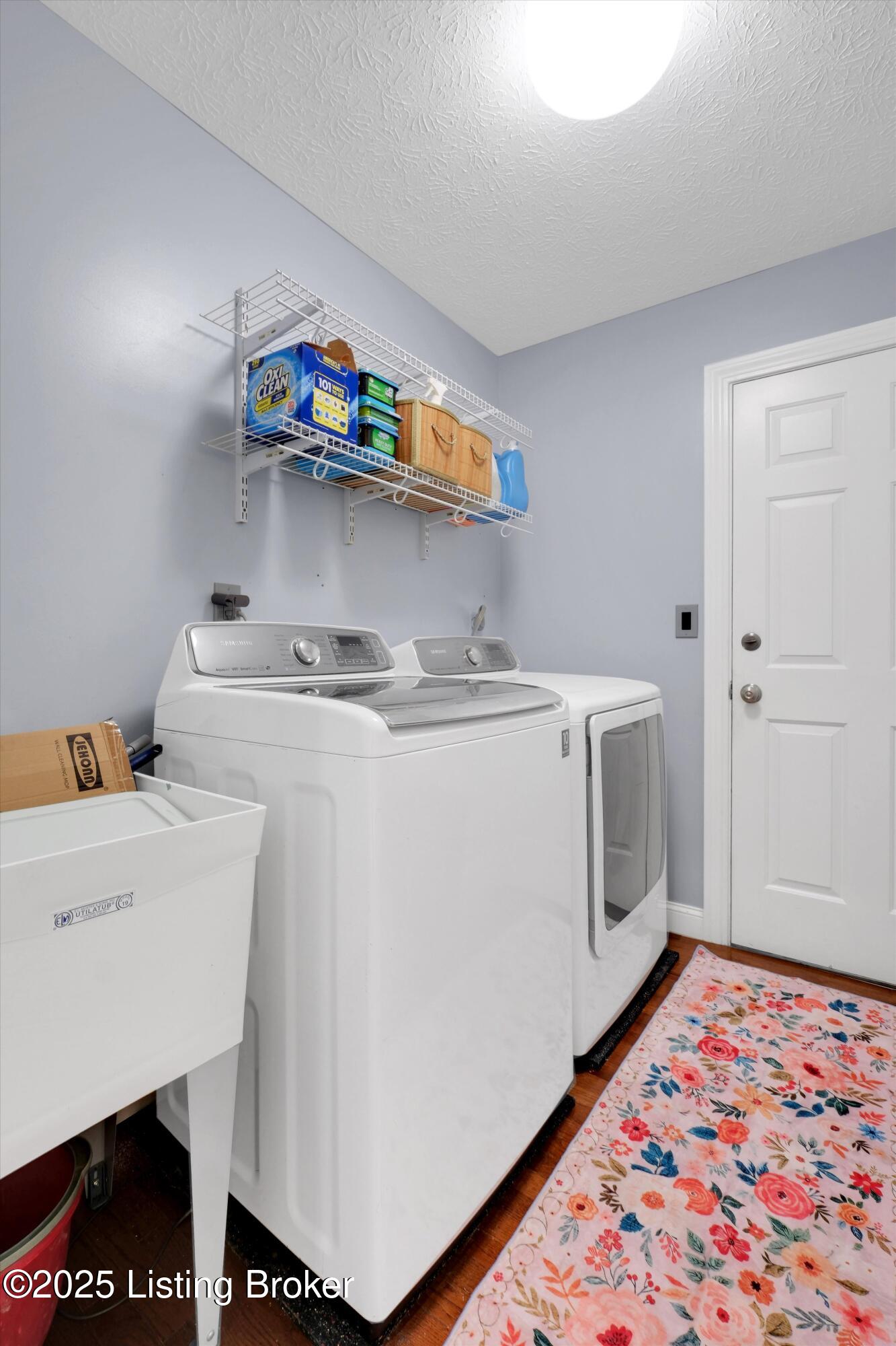 5601 Timber Ridge Dr