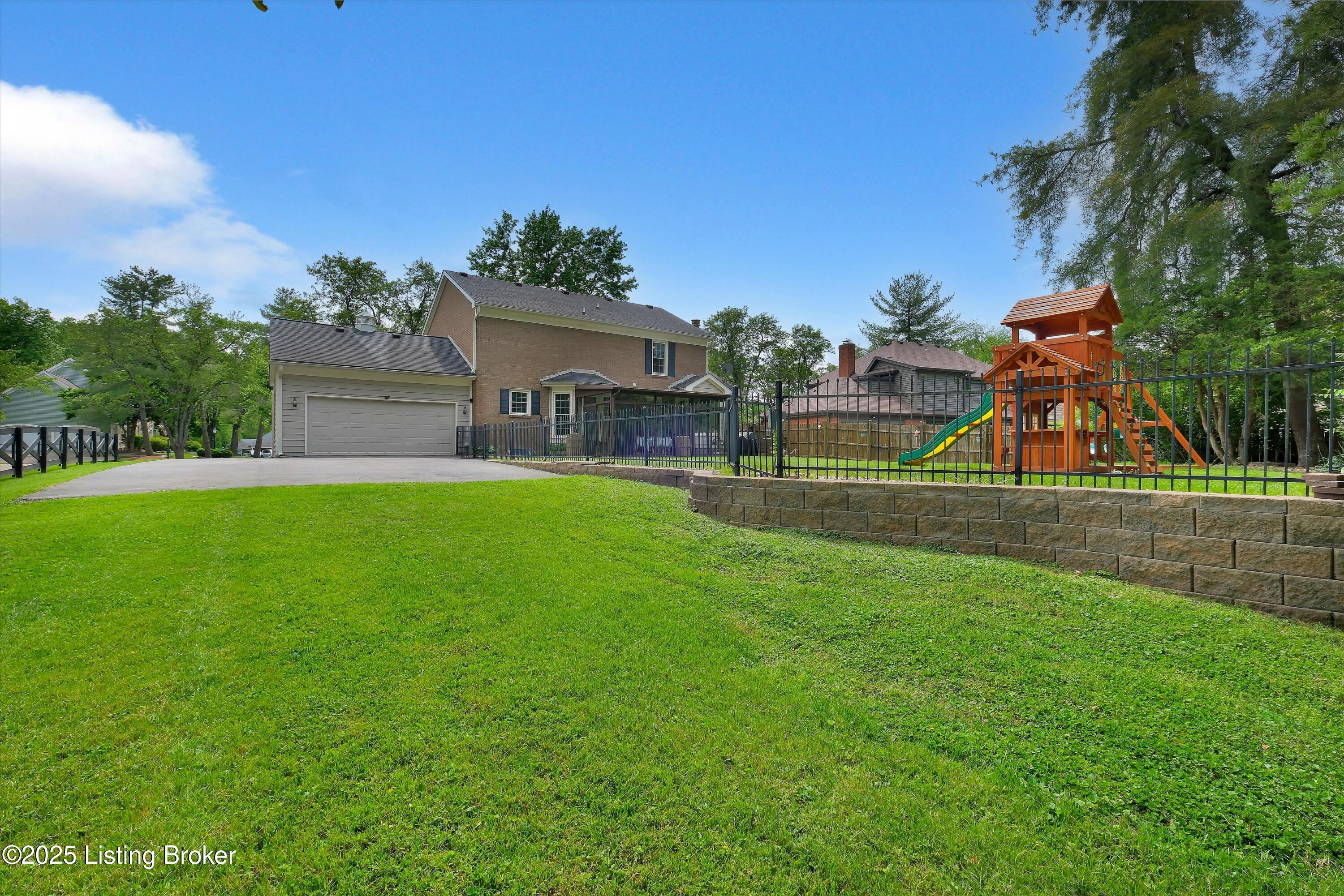 5601 Timber Ridge Dr