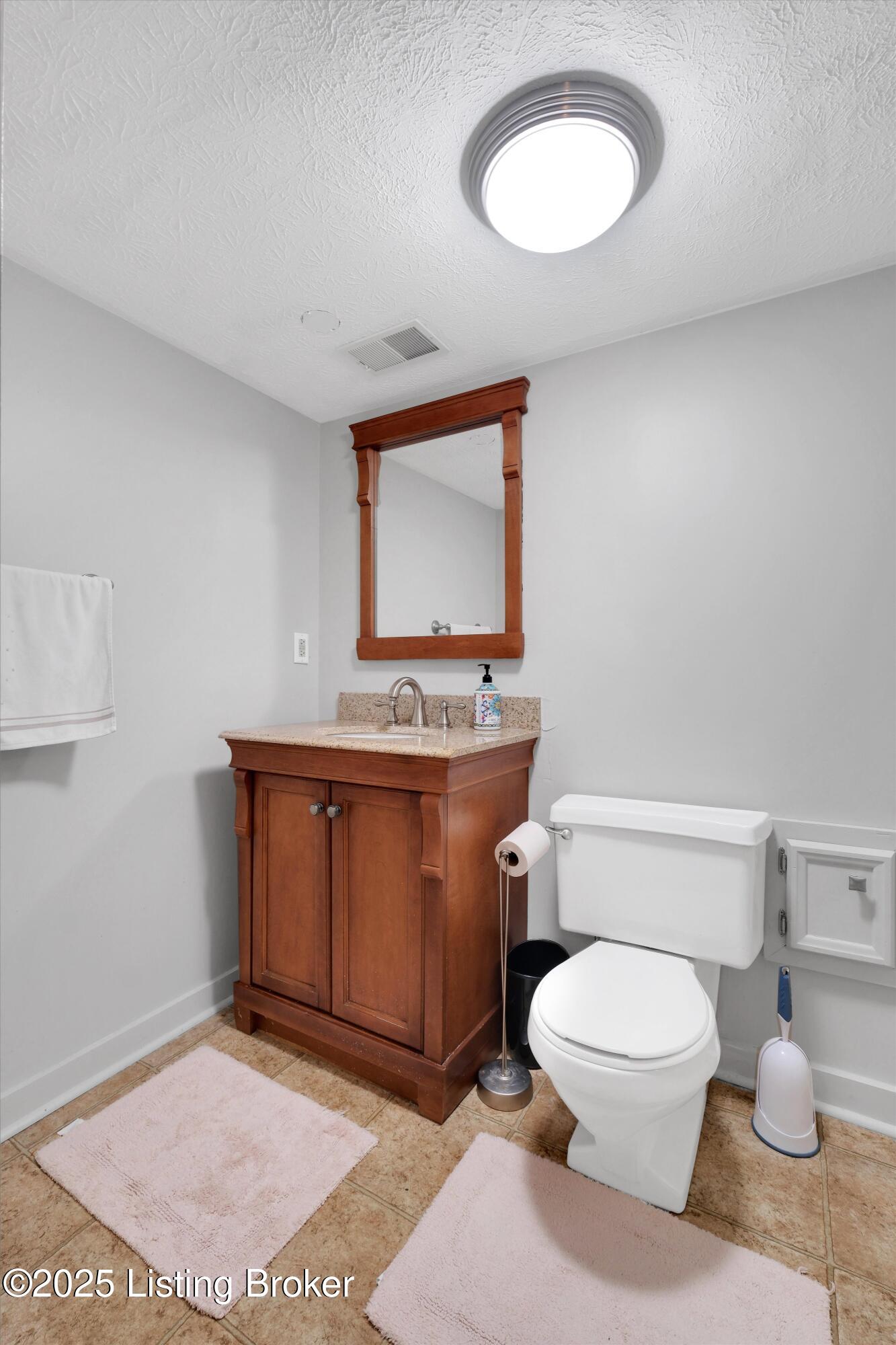 5601 Timber Ridge Dr