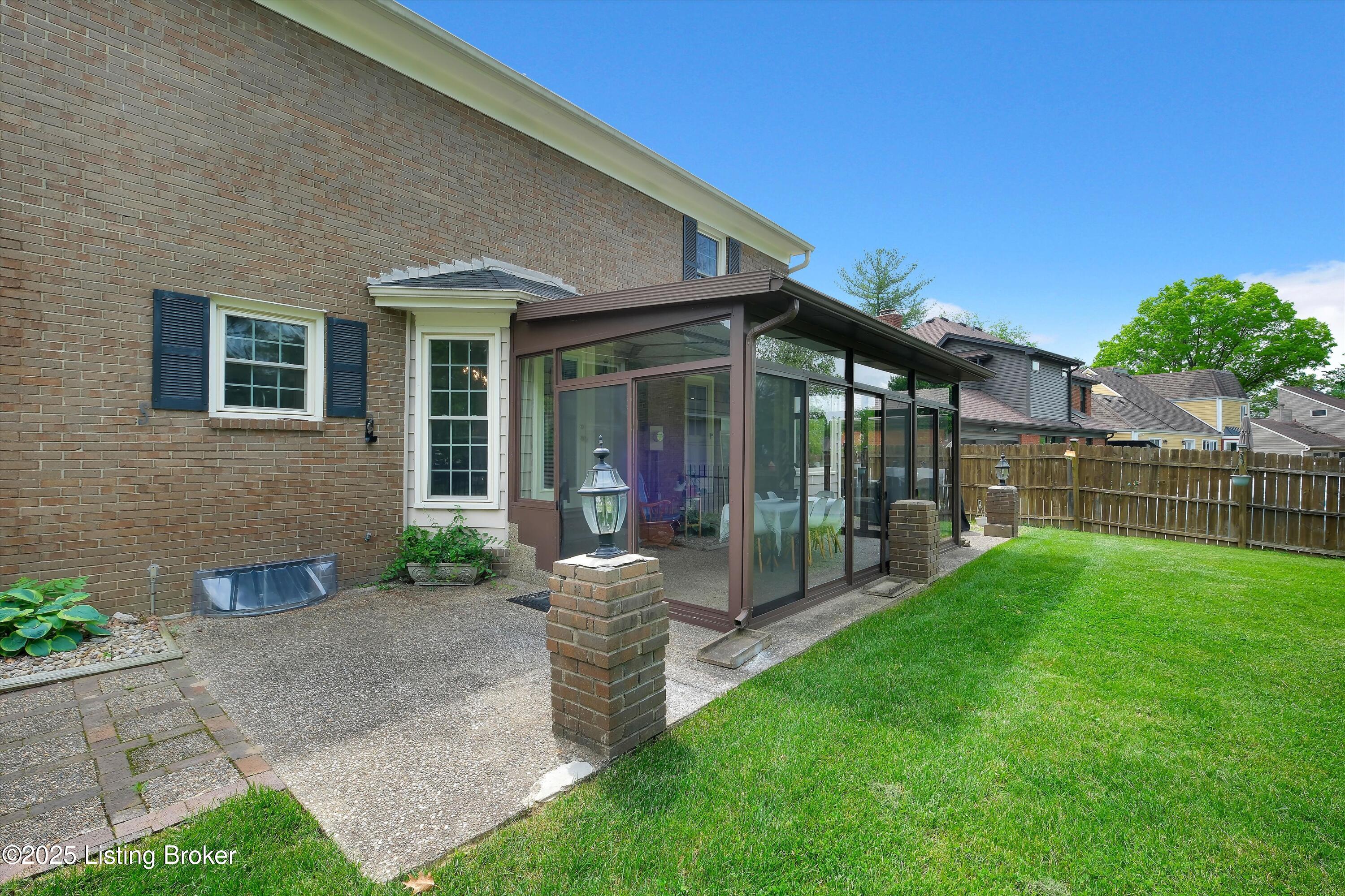 5601 Timber Ridge Dr