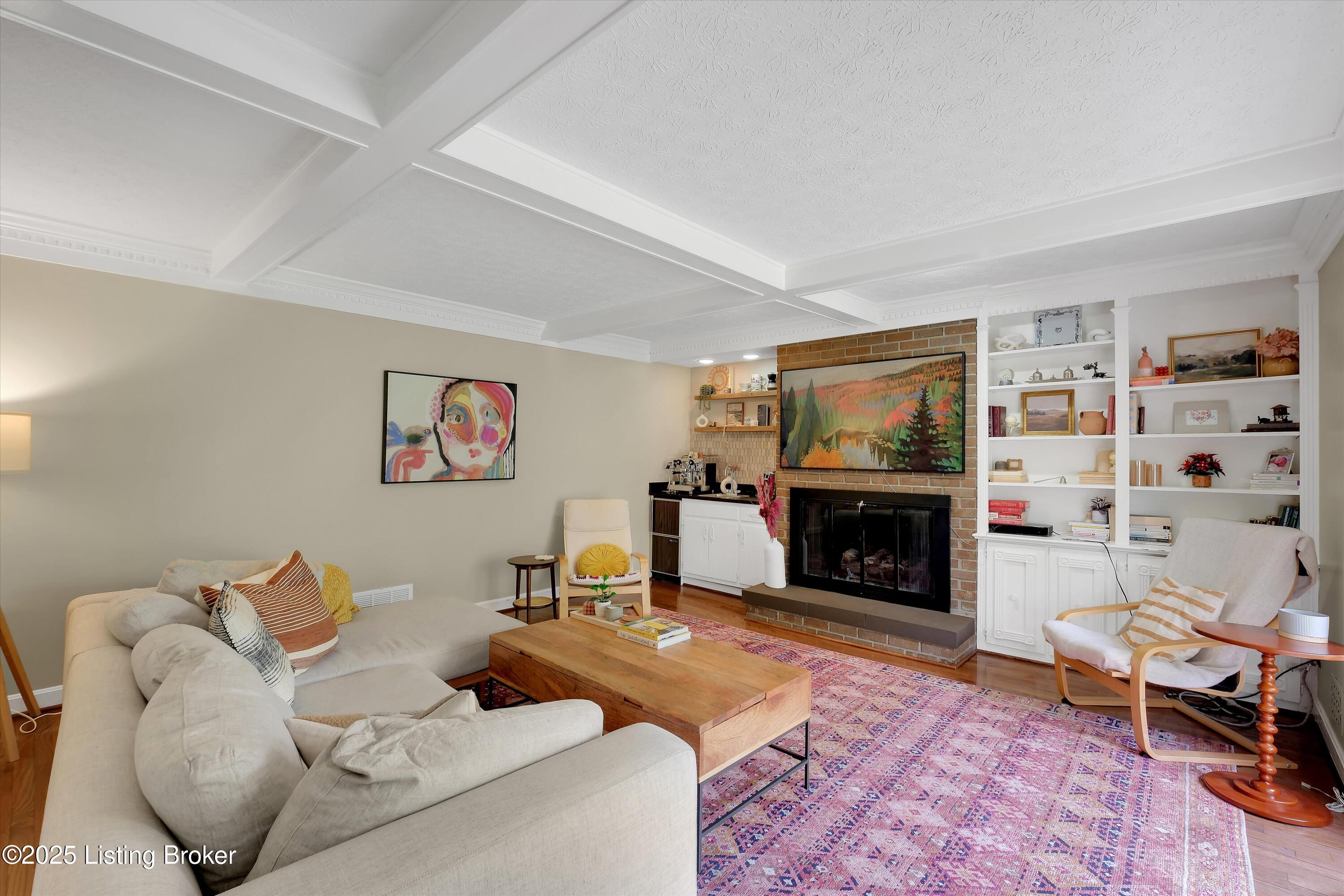 5601 Timber Ridge Dr