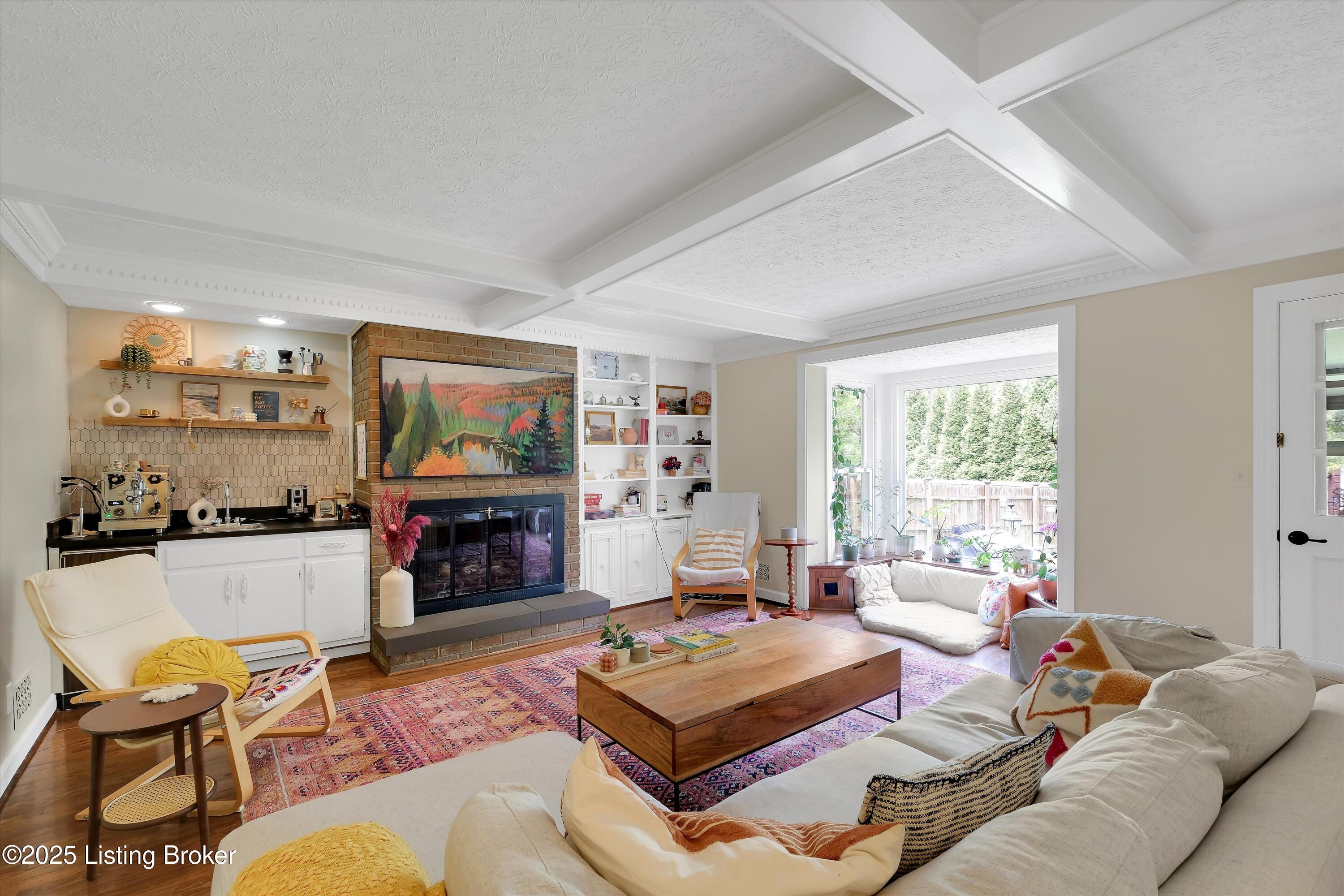 5601 Timber Ridge Dr