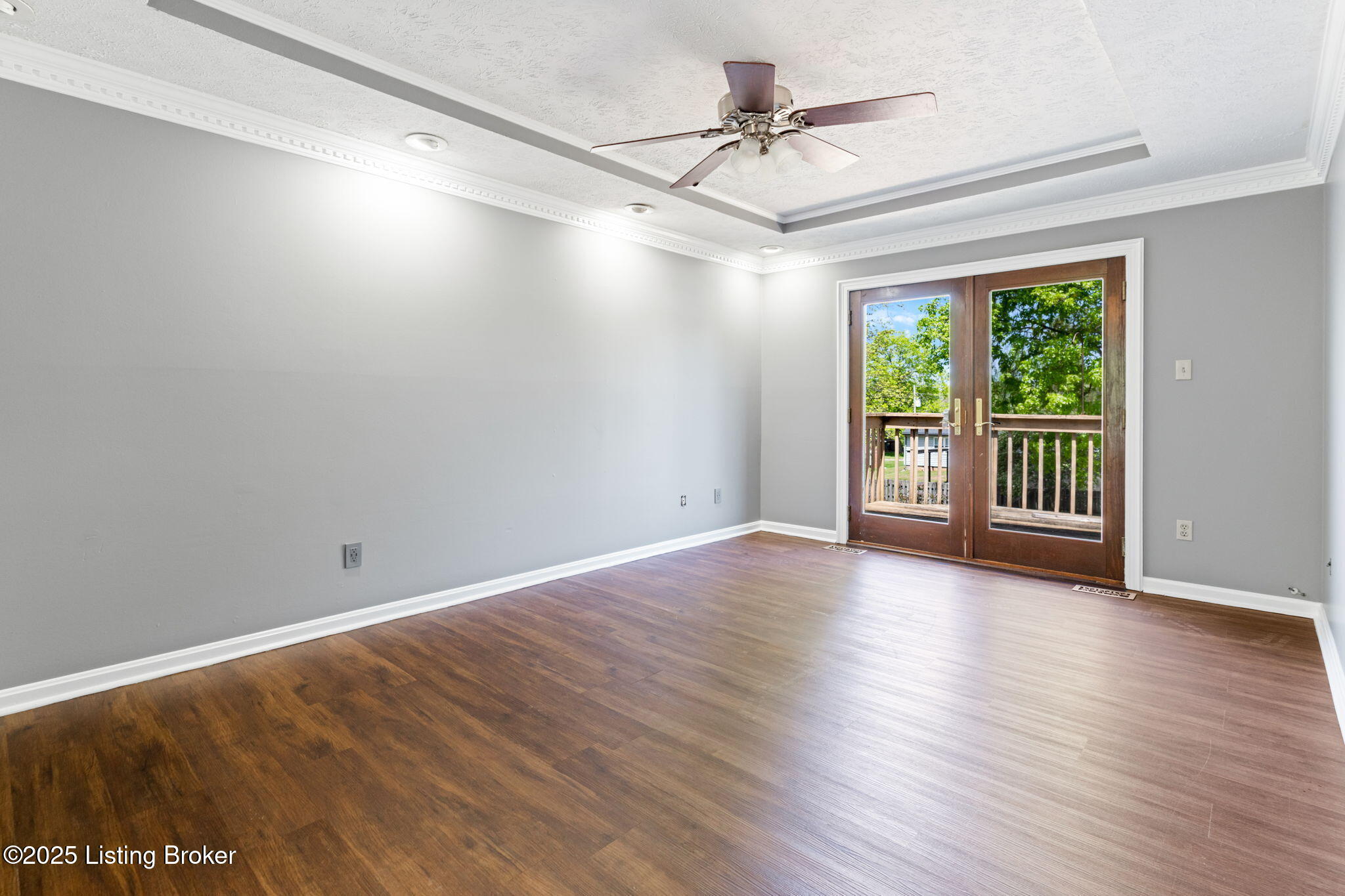 10207 El Coco Ct