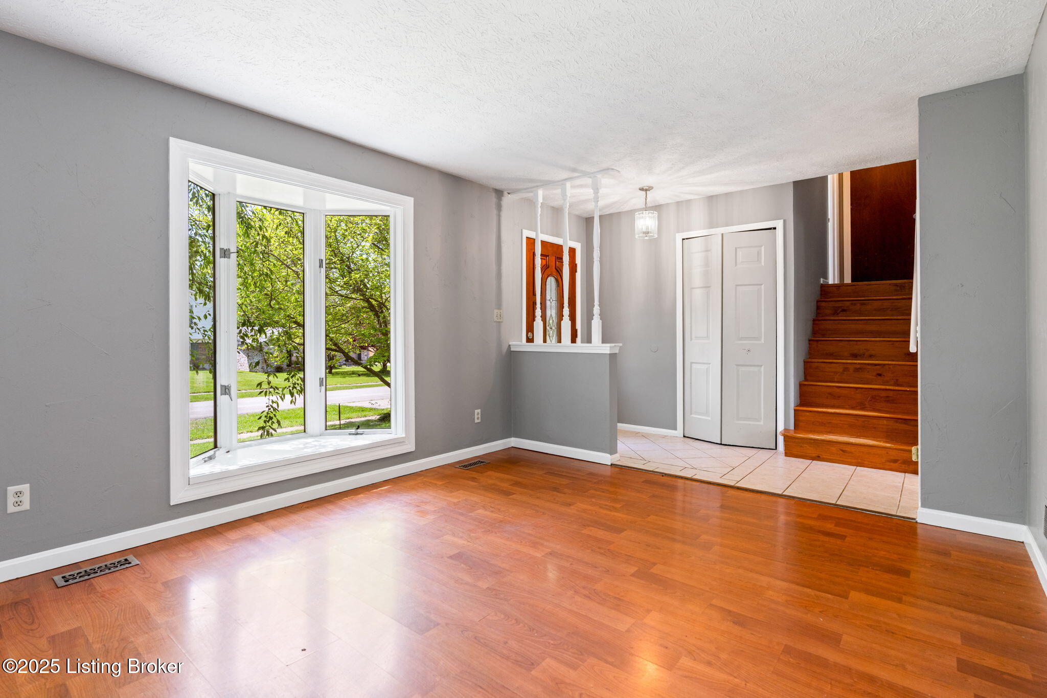 10207 El Coco Ct