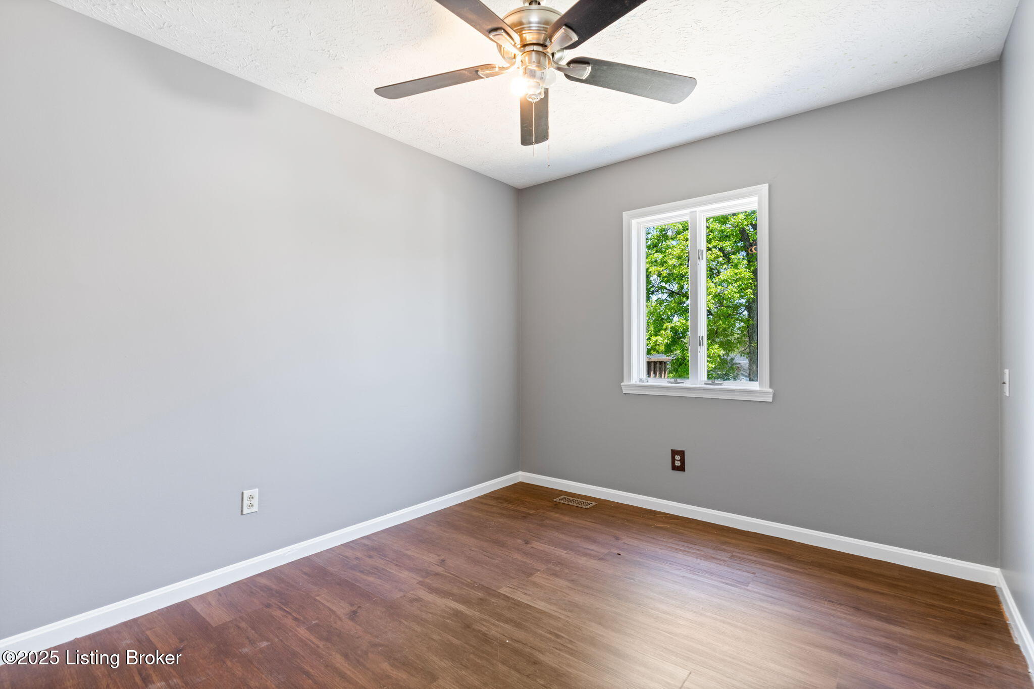10207 El Coco Ct