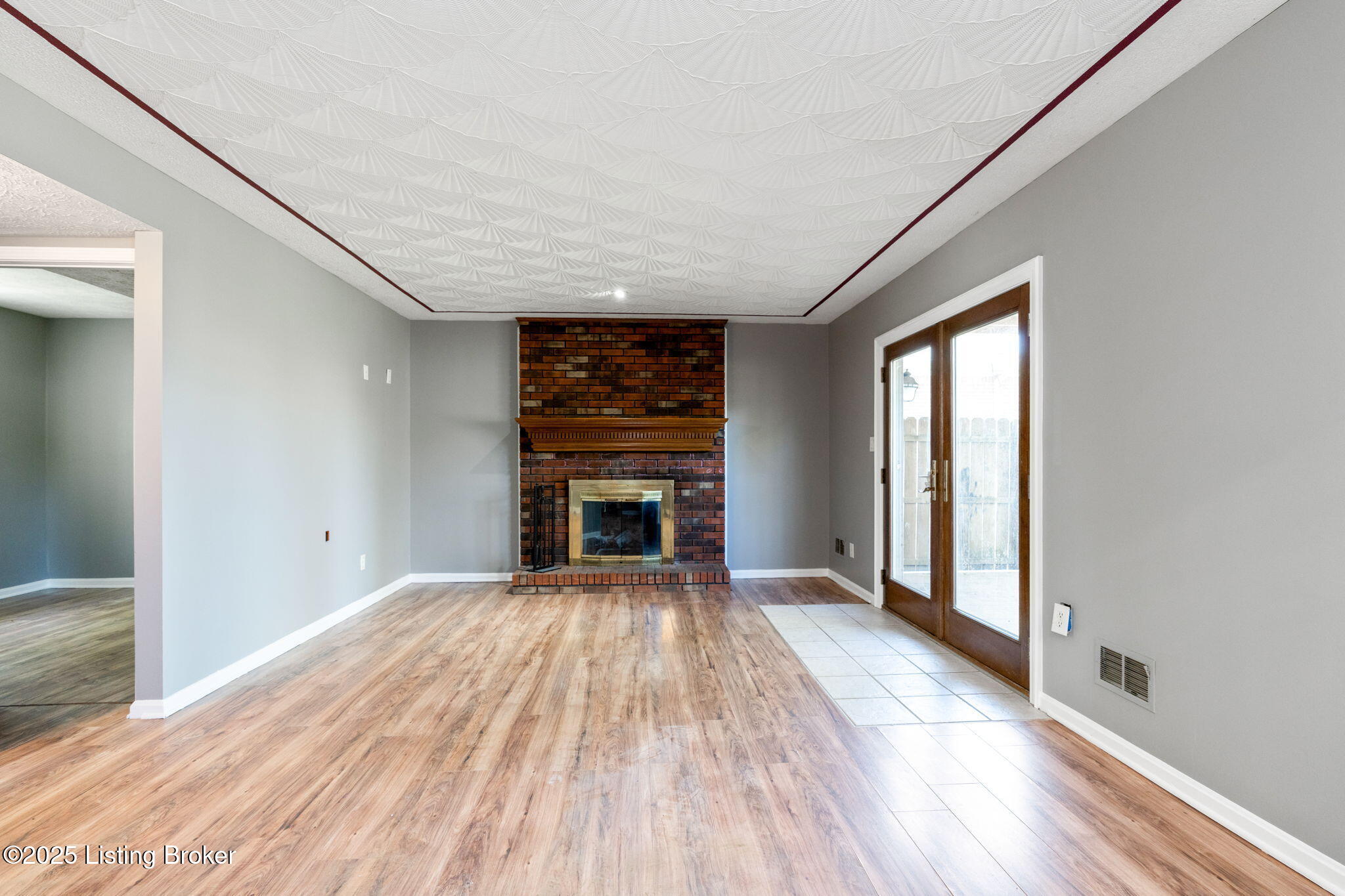 10207 El Coco Ct