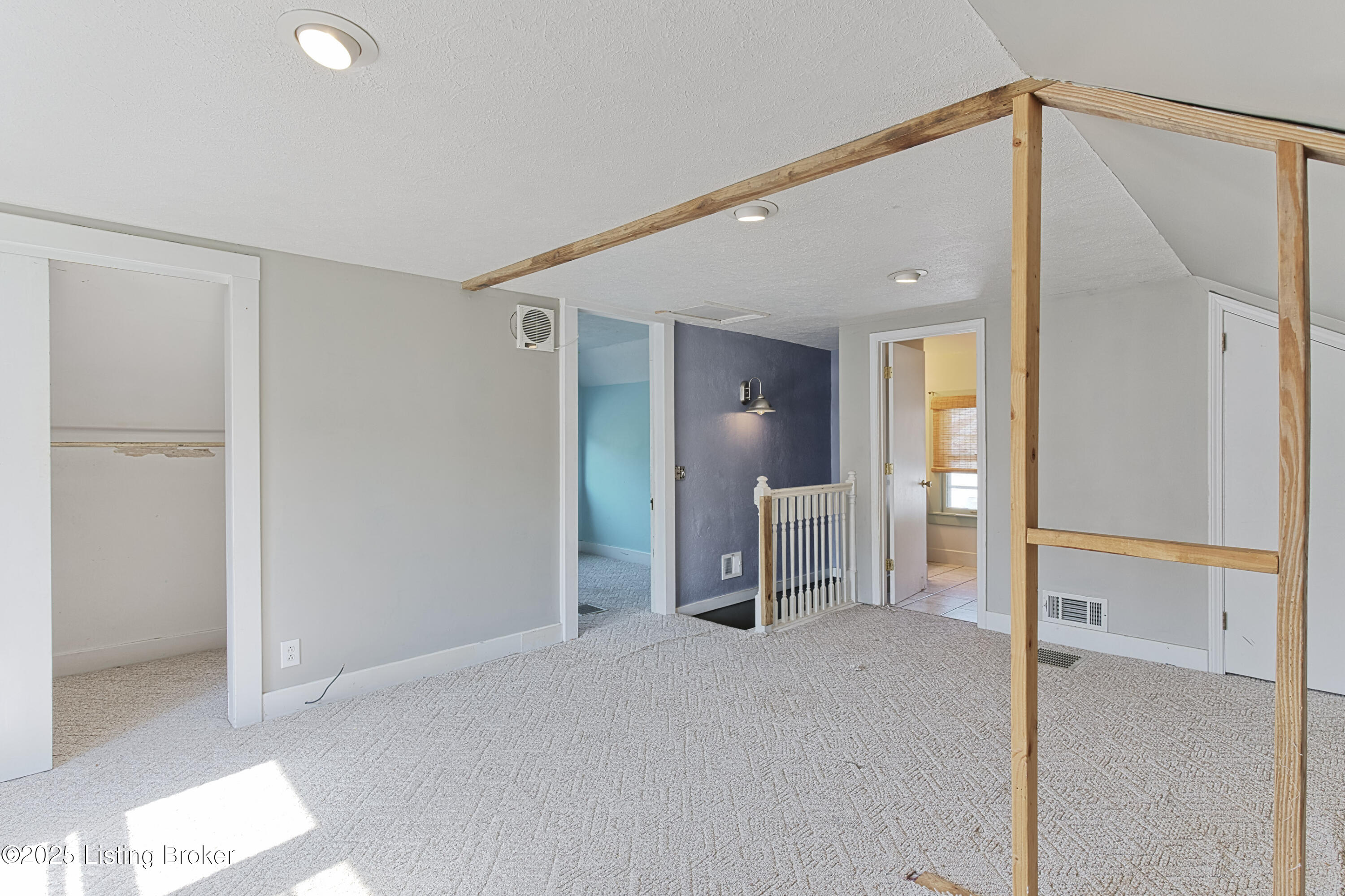809 Bluegrass Ave