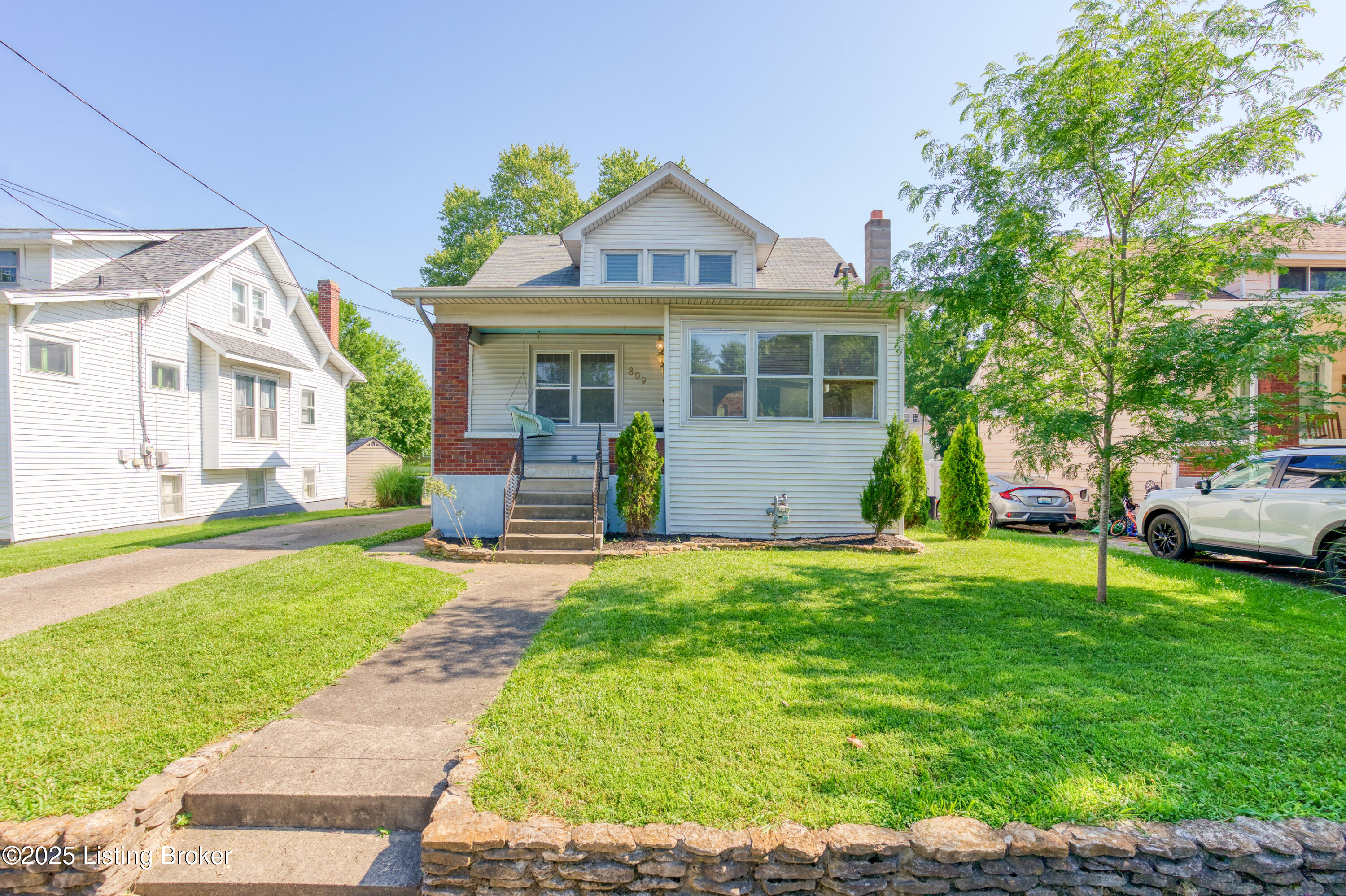 809 Bluegrass Ave