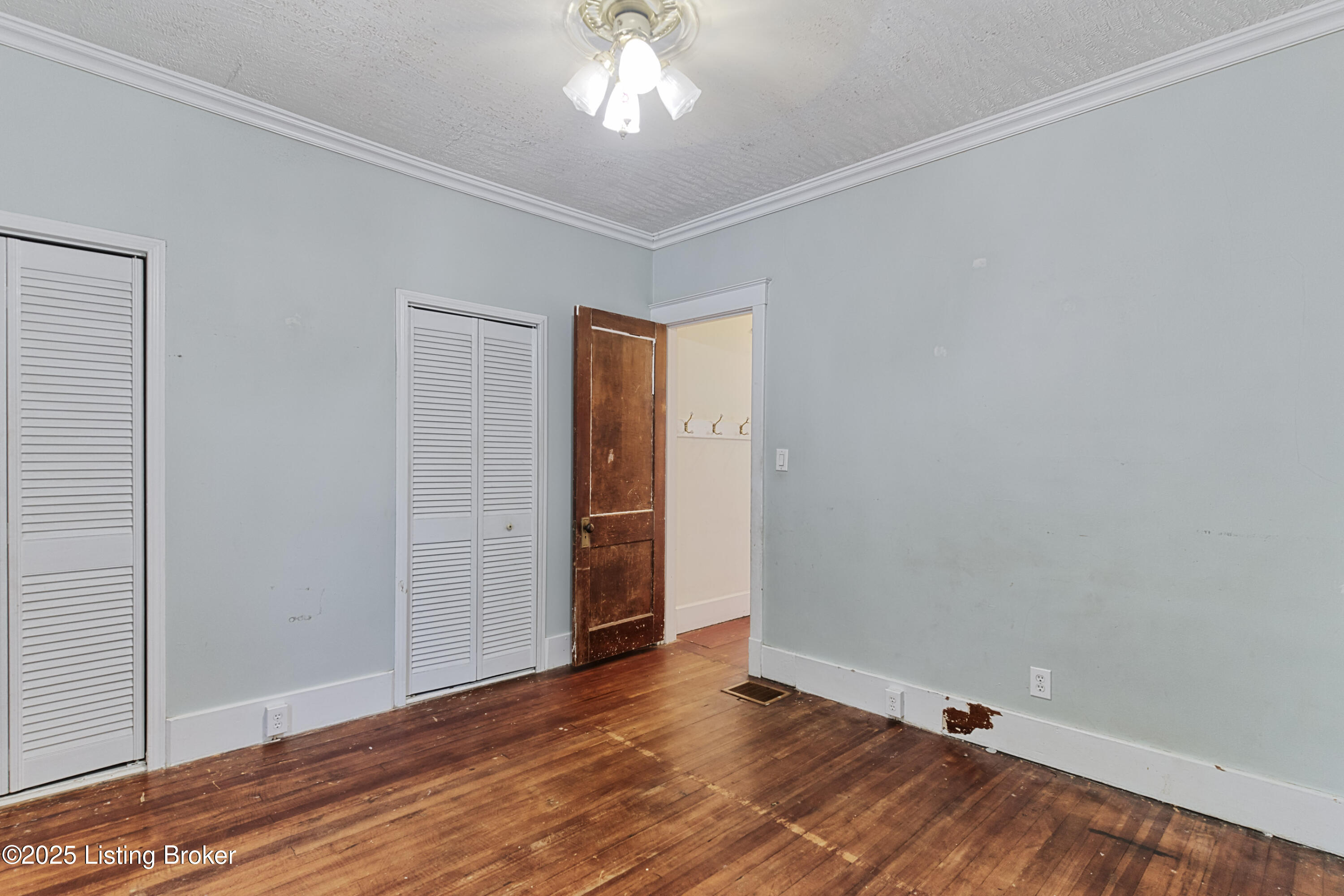 809 Bluegrass Ave