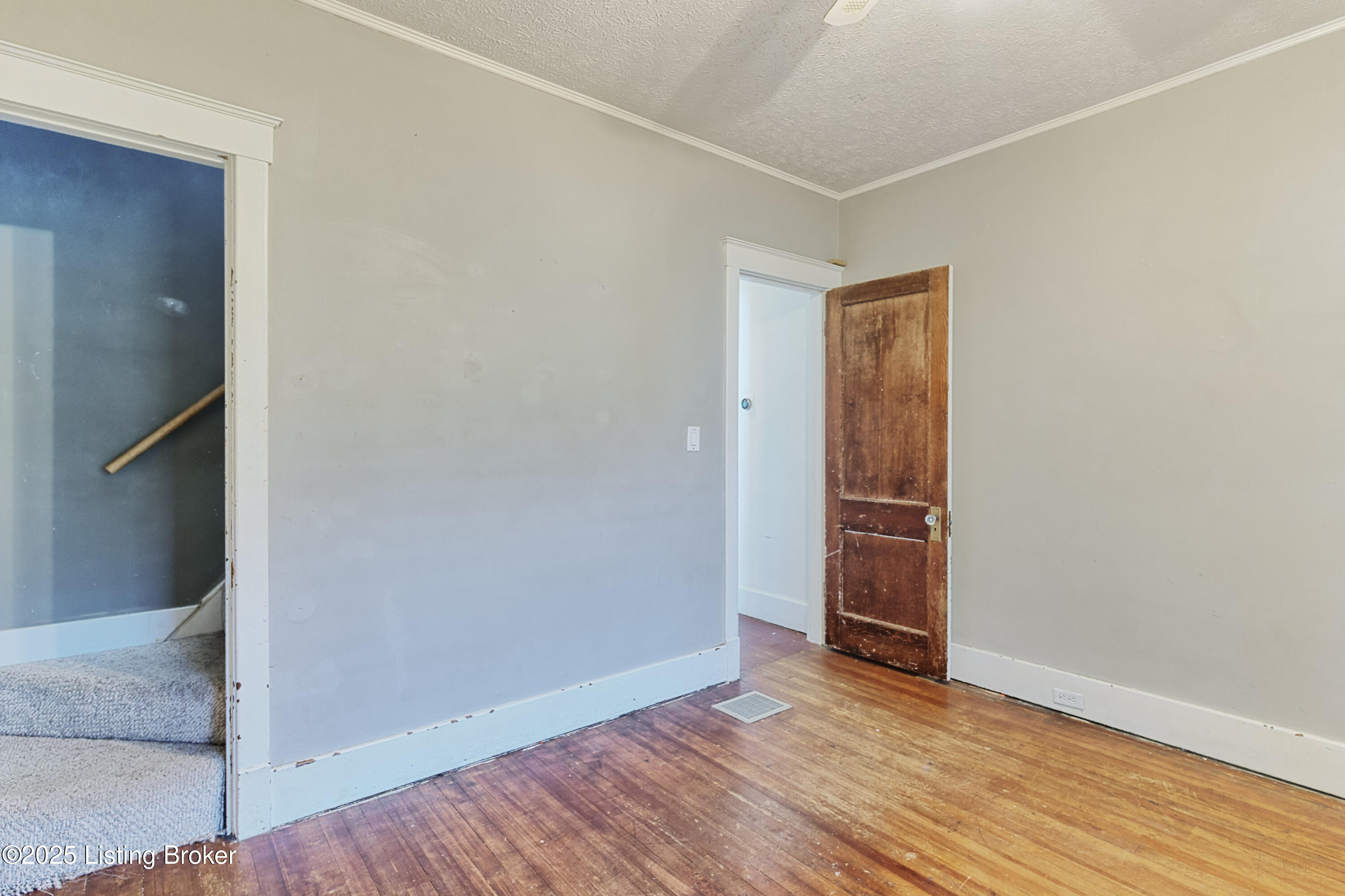 809 Bluegrass Ave