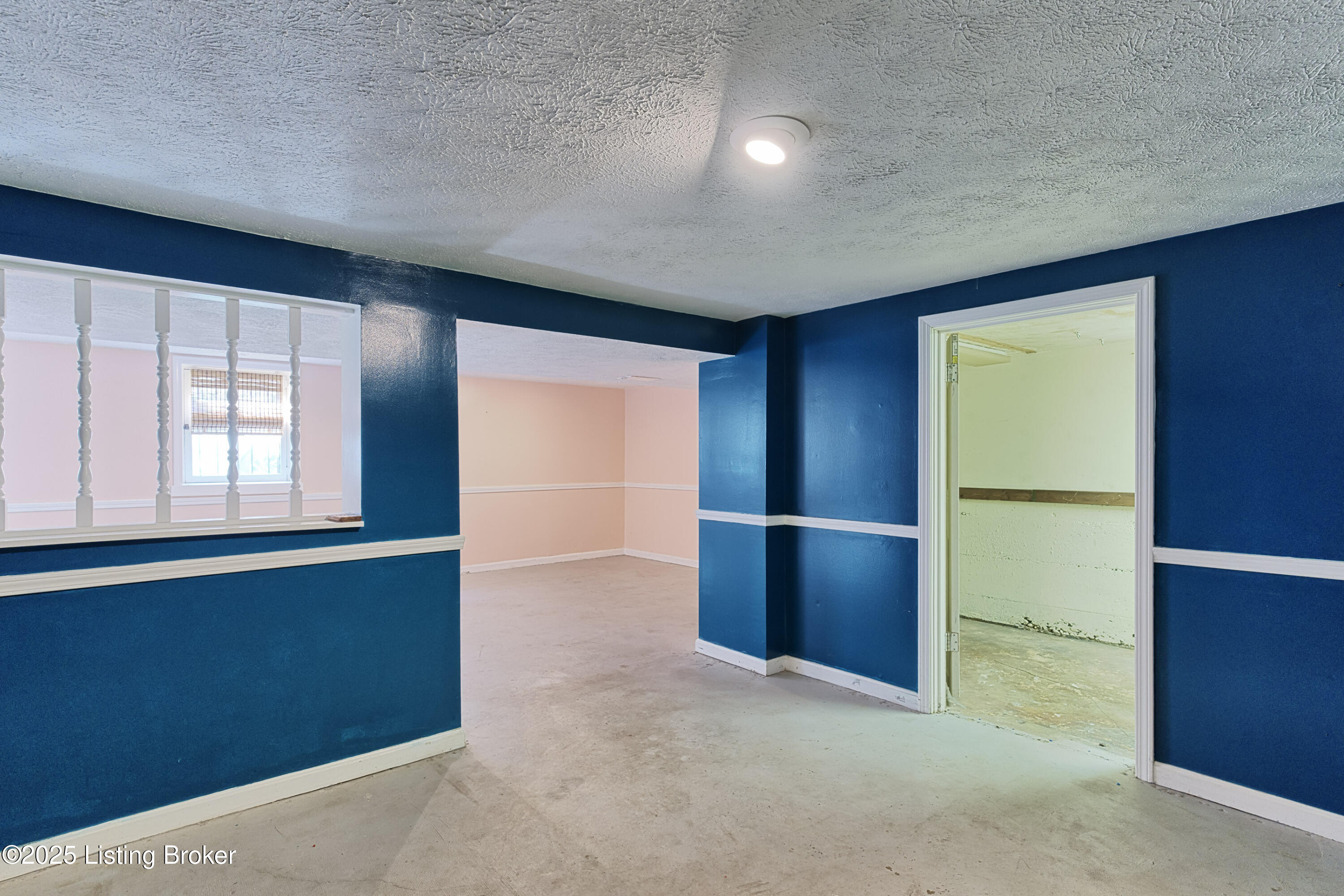 809 Bluegrass Ave