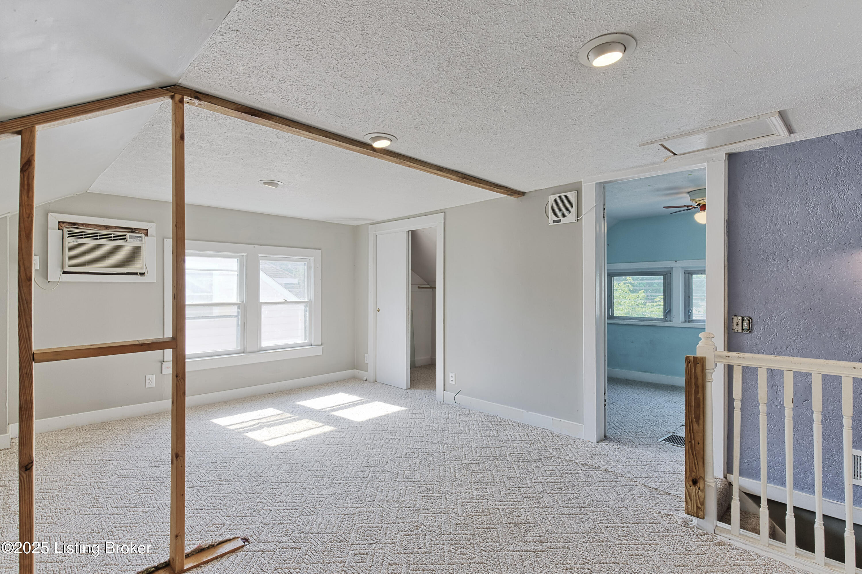 809 Bluegrass Ave