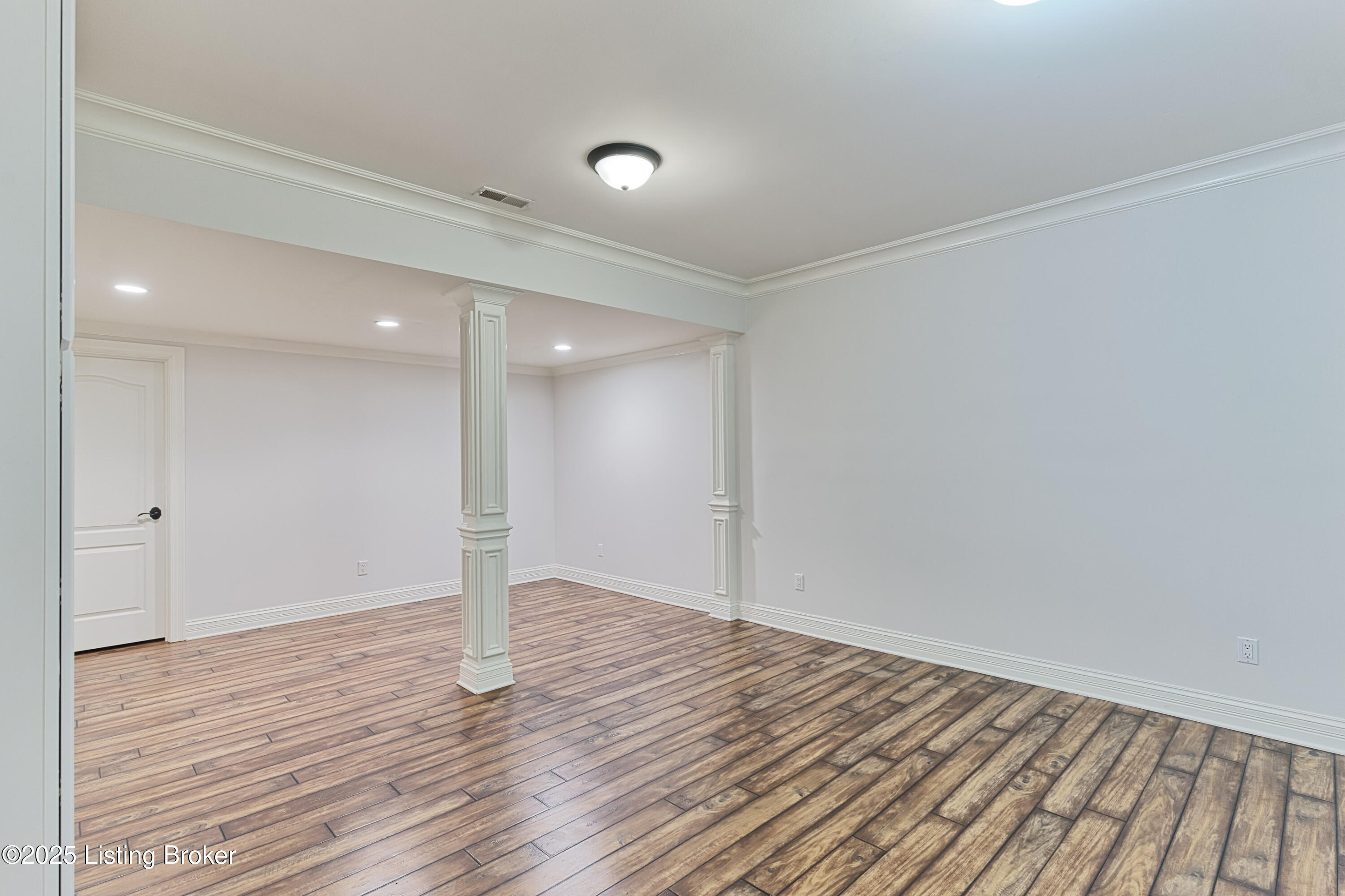 13909 River Glen Ln