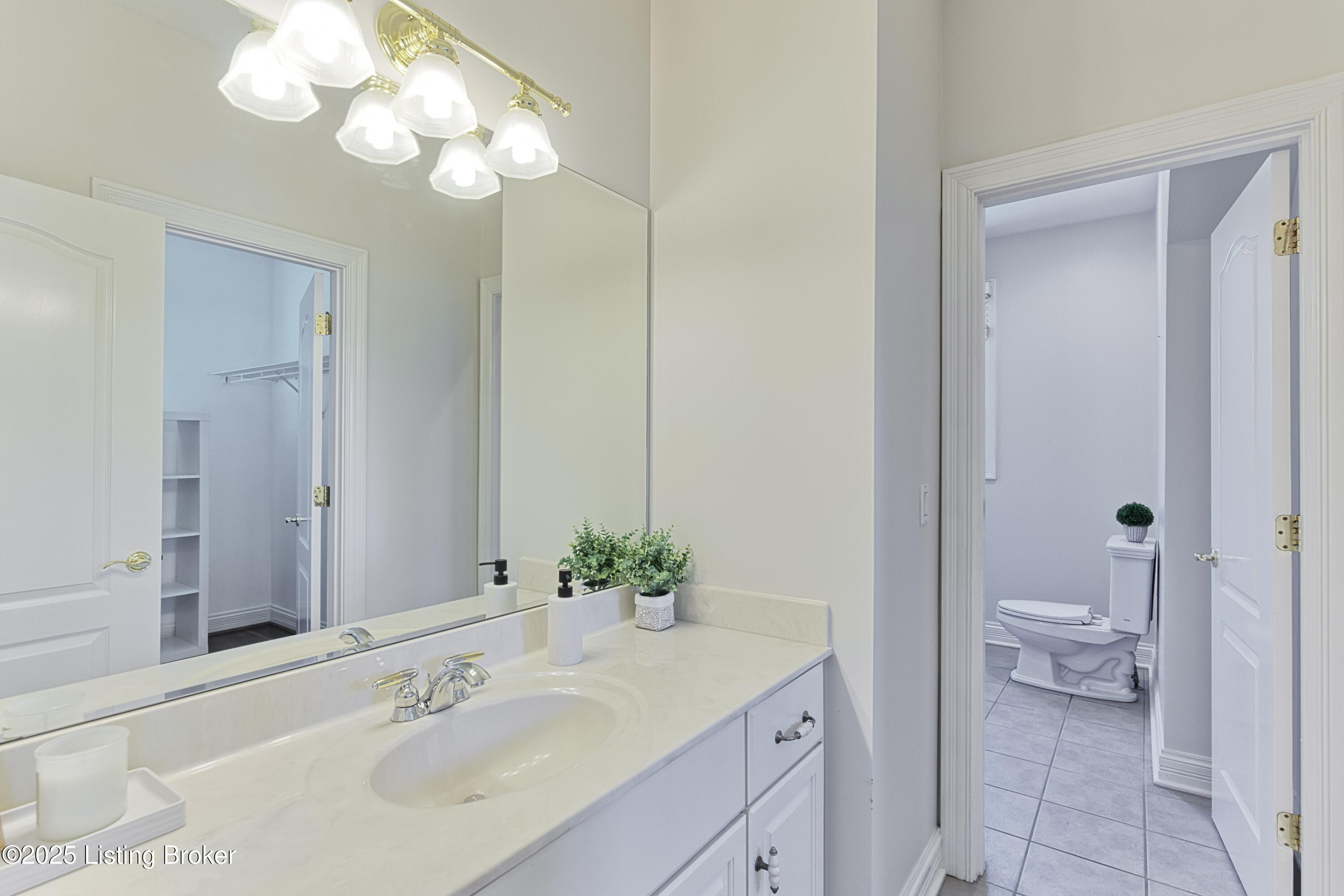 13909 River Glen Ln