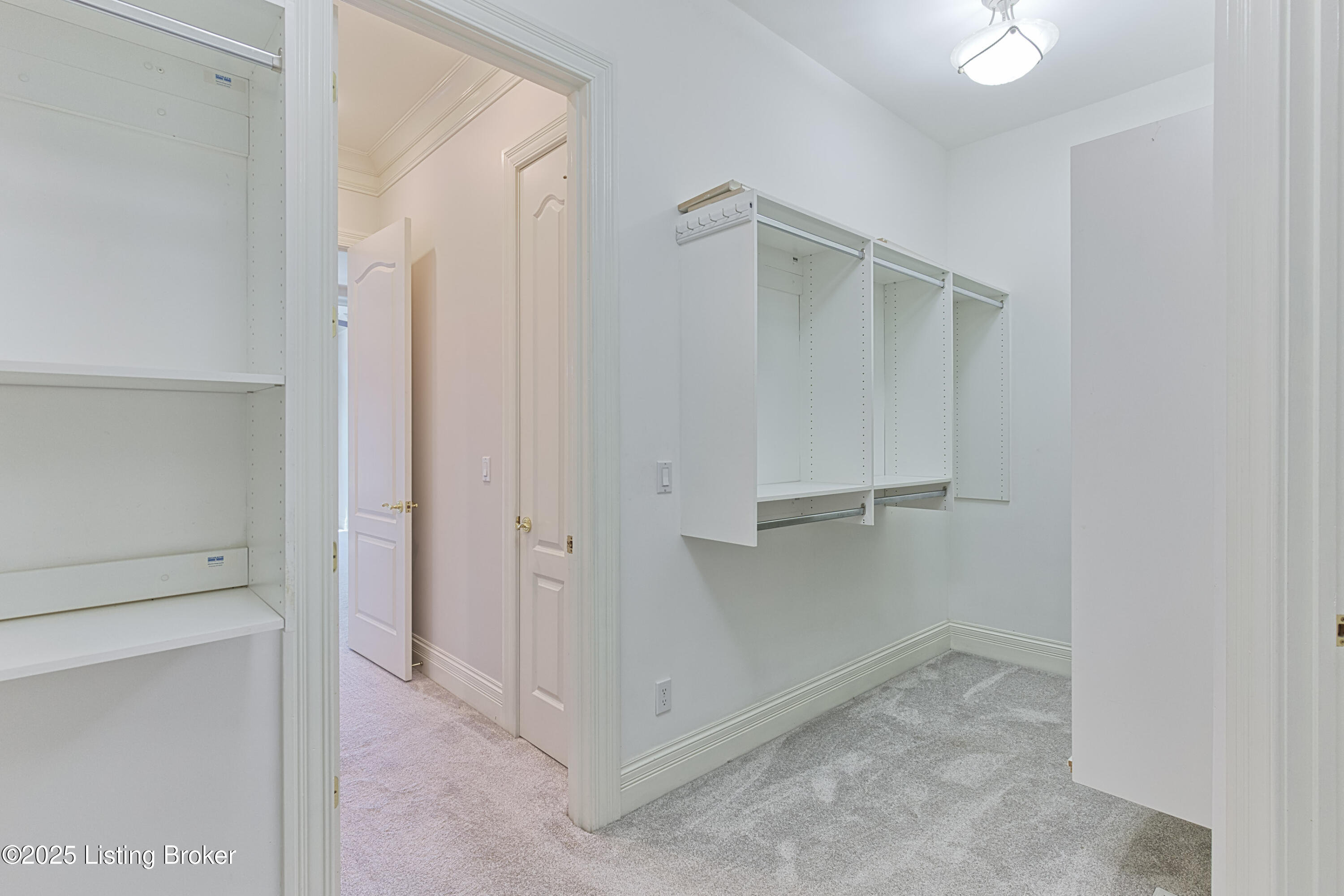 13909 River Glen Ln