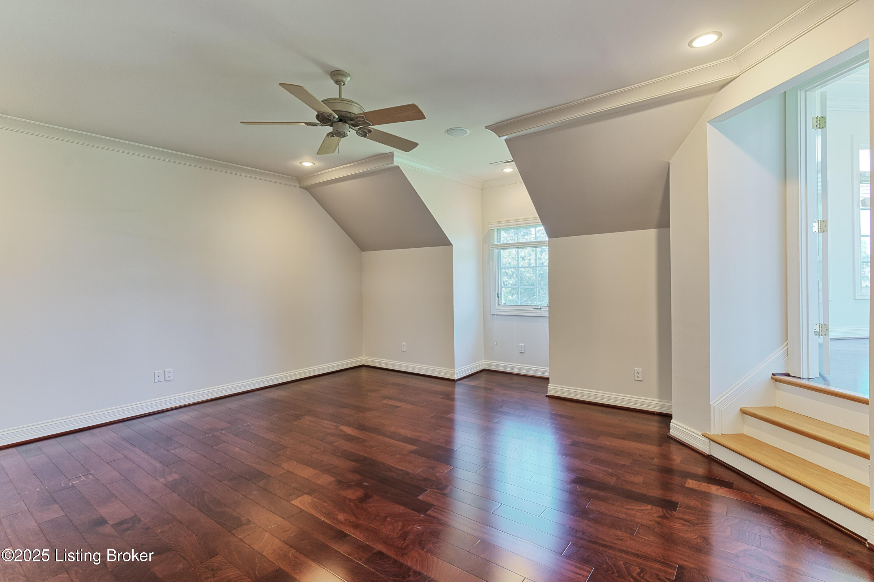 13909 River Glen Ln