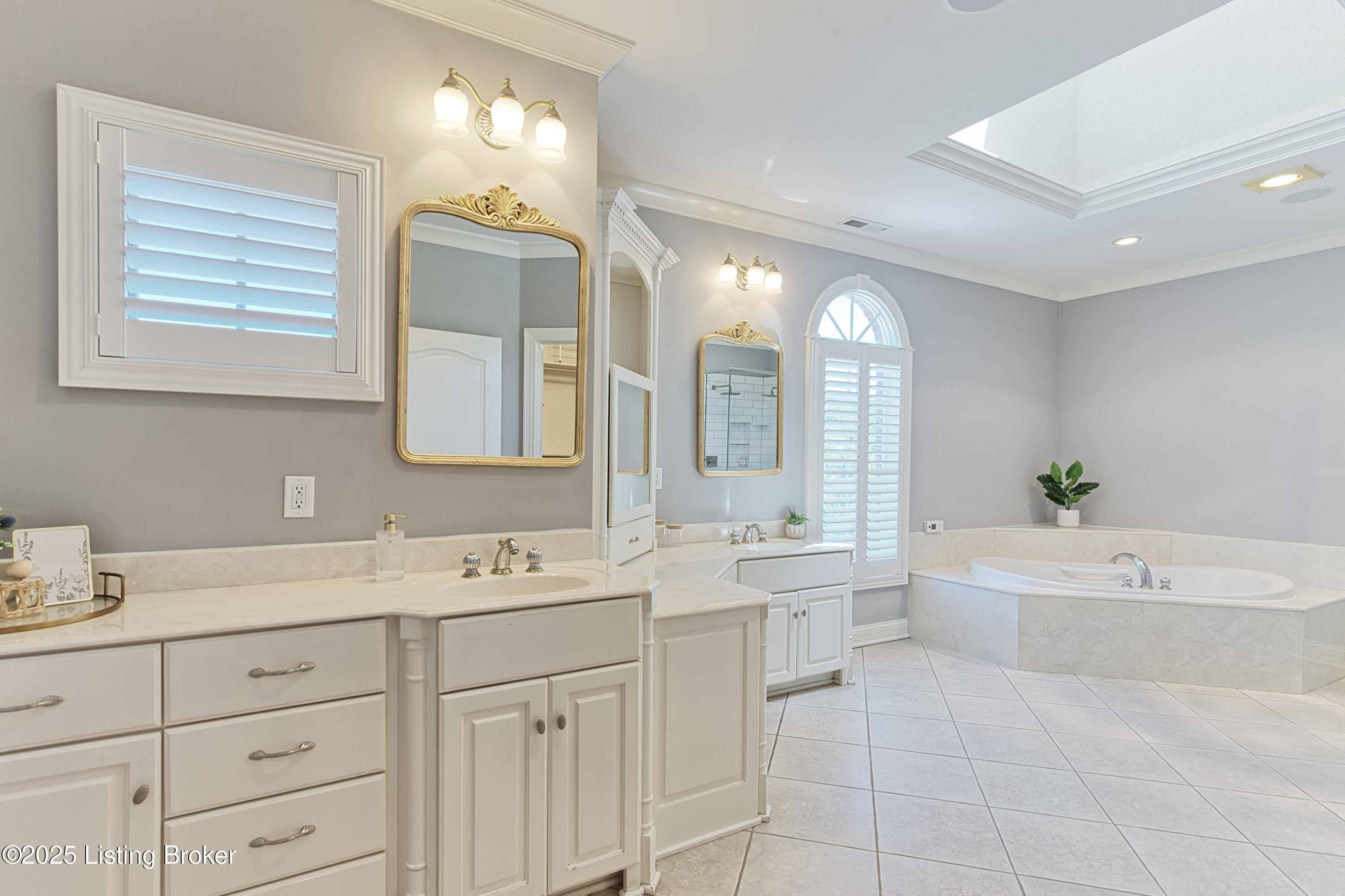 13909 River Glen Ln