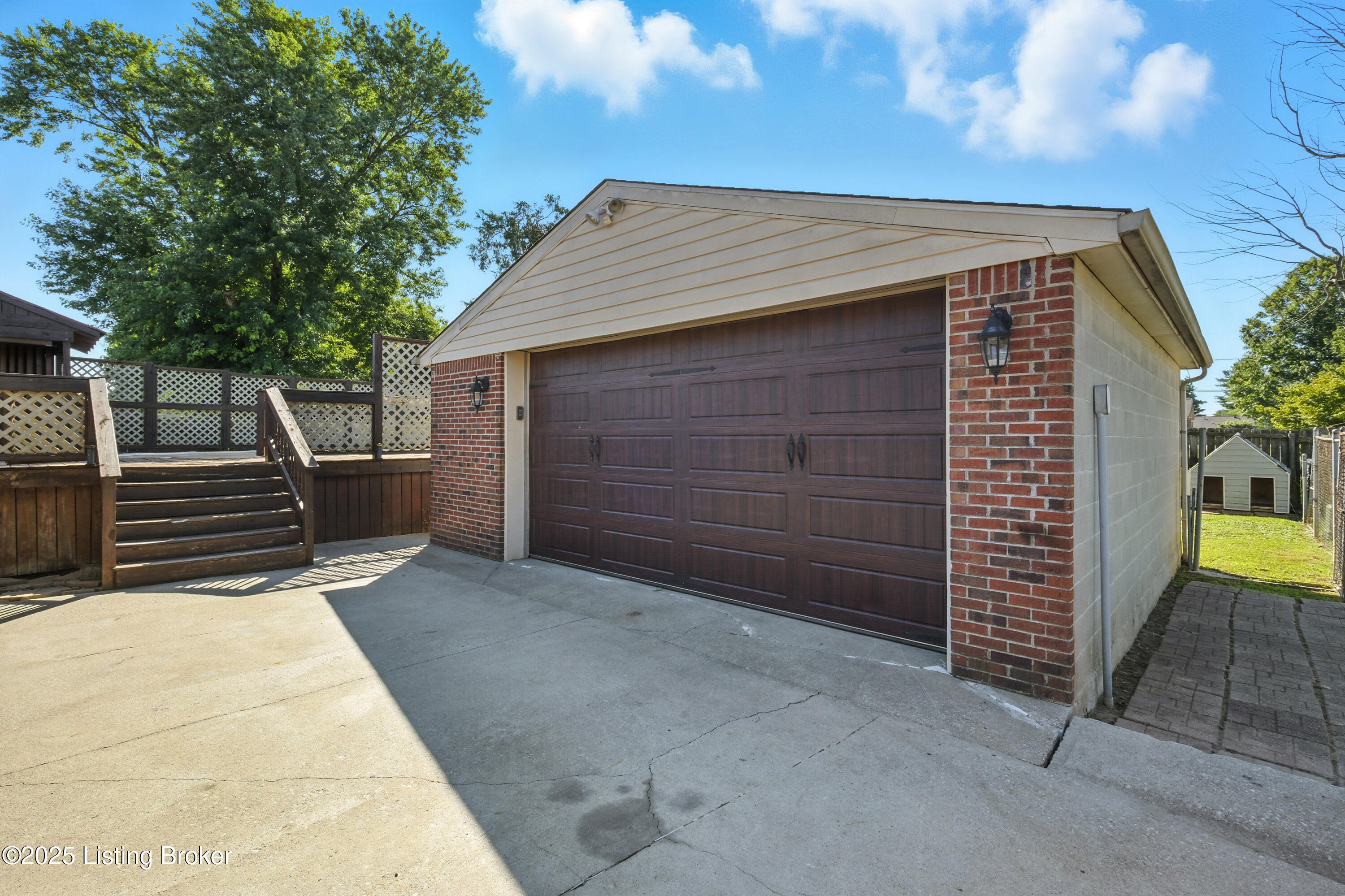 325 E Blue Jay Rd