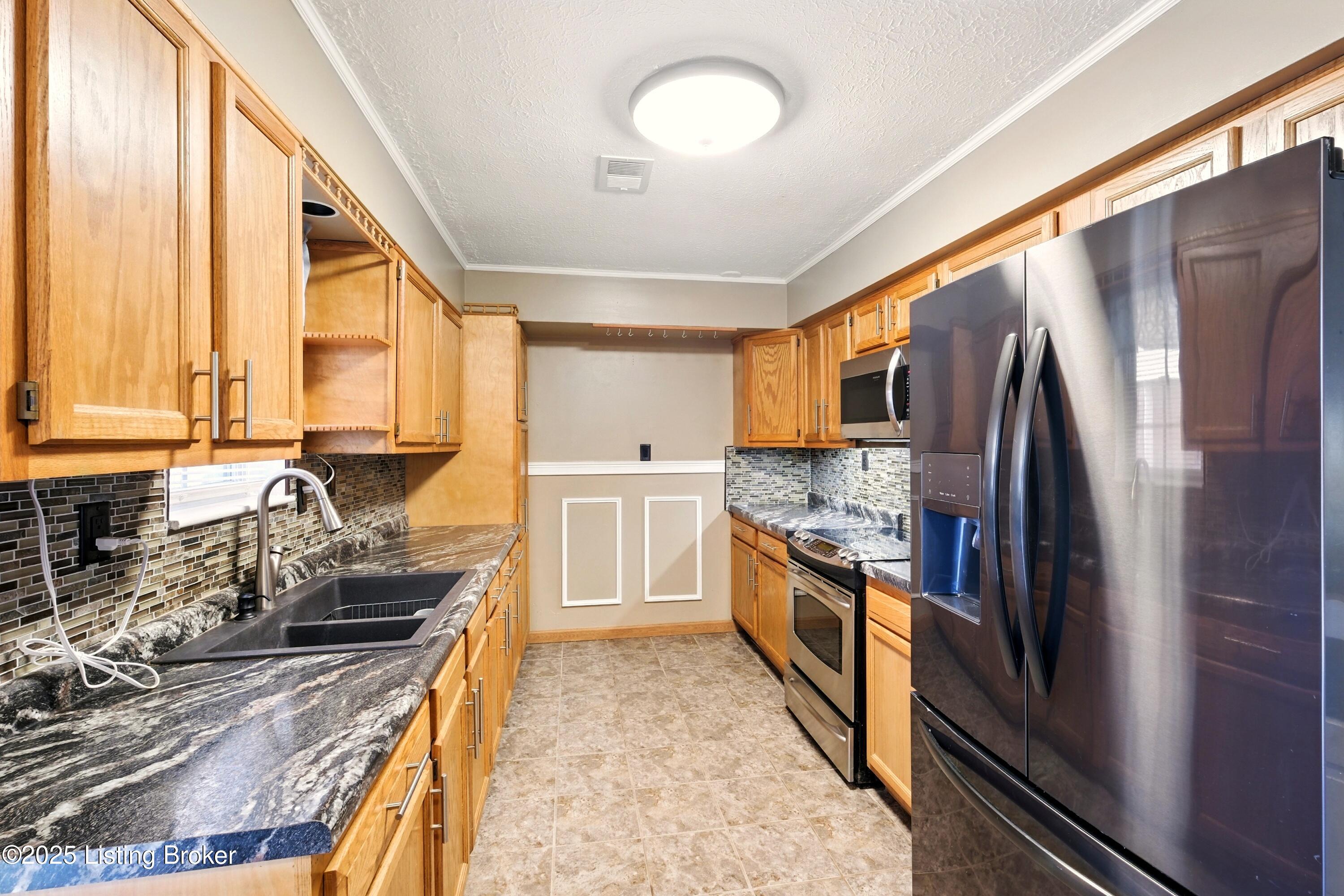 325 E Blue Jay Rd