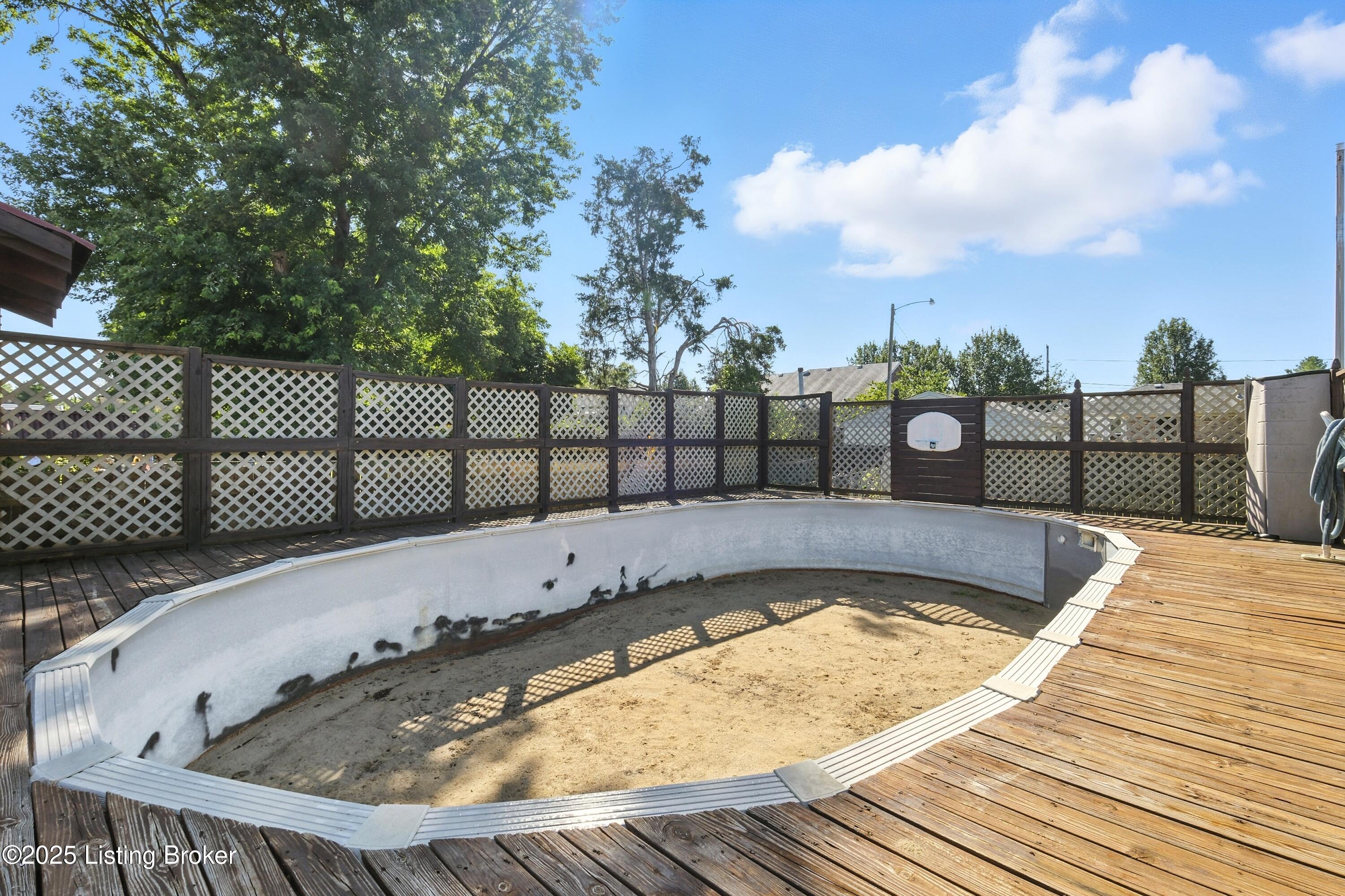 325 E Blue Jay Rd