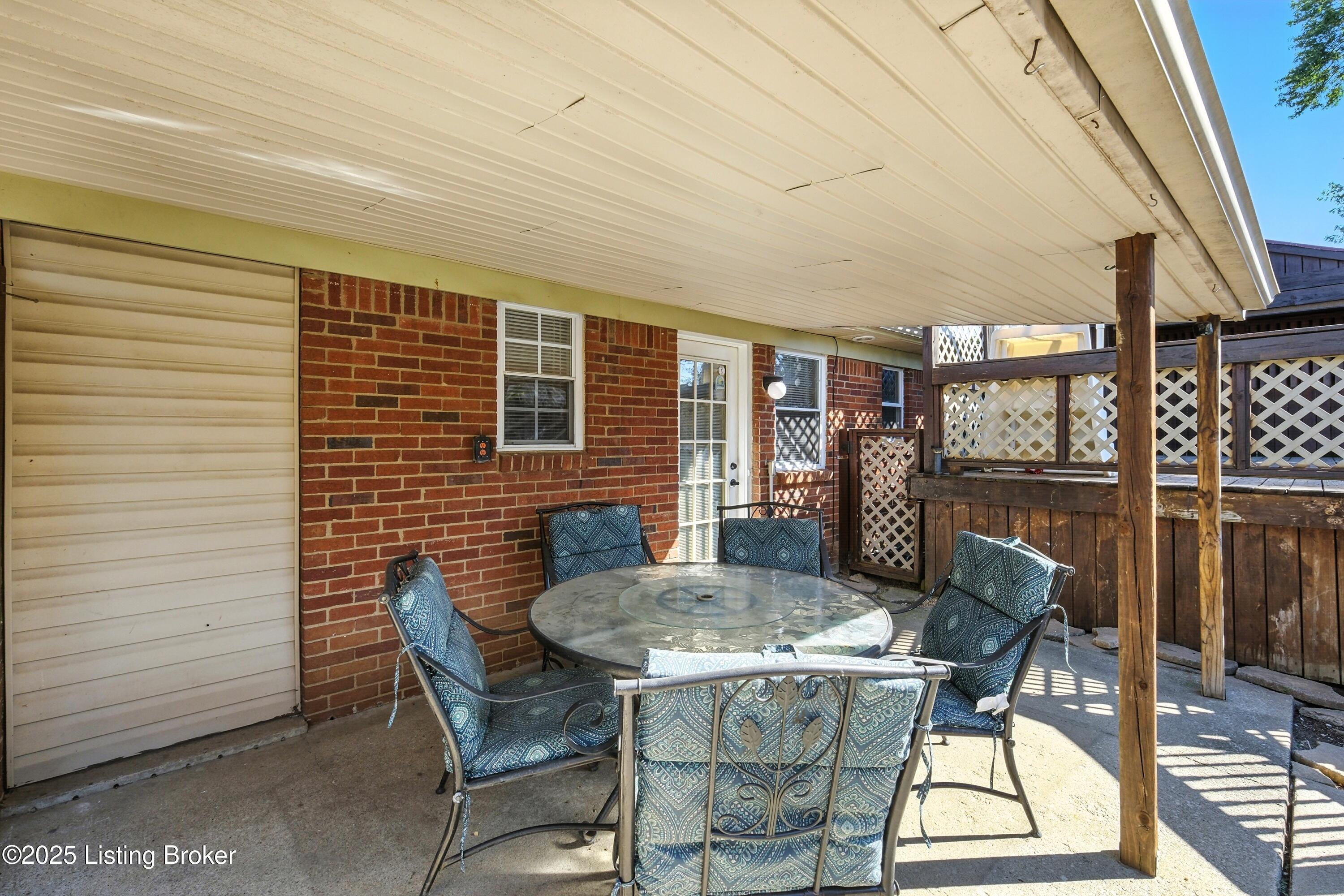 325 E Blue Jay Rd
