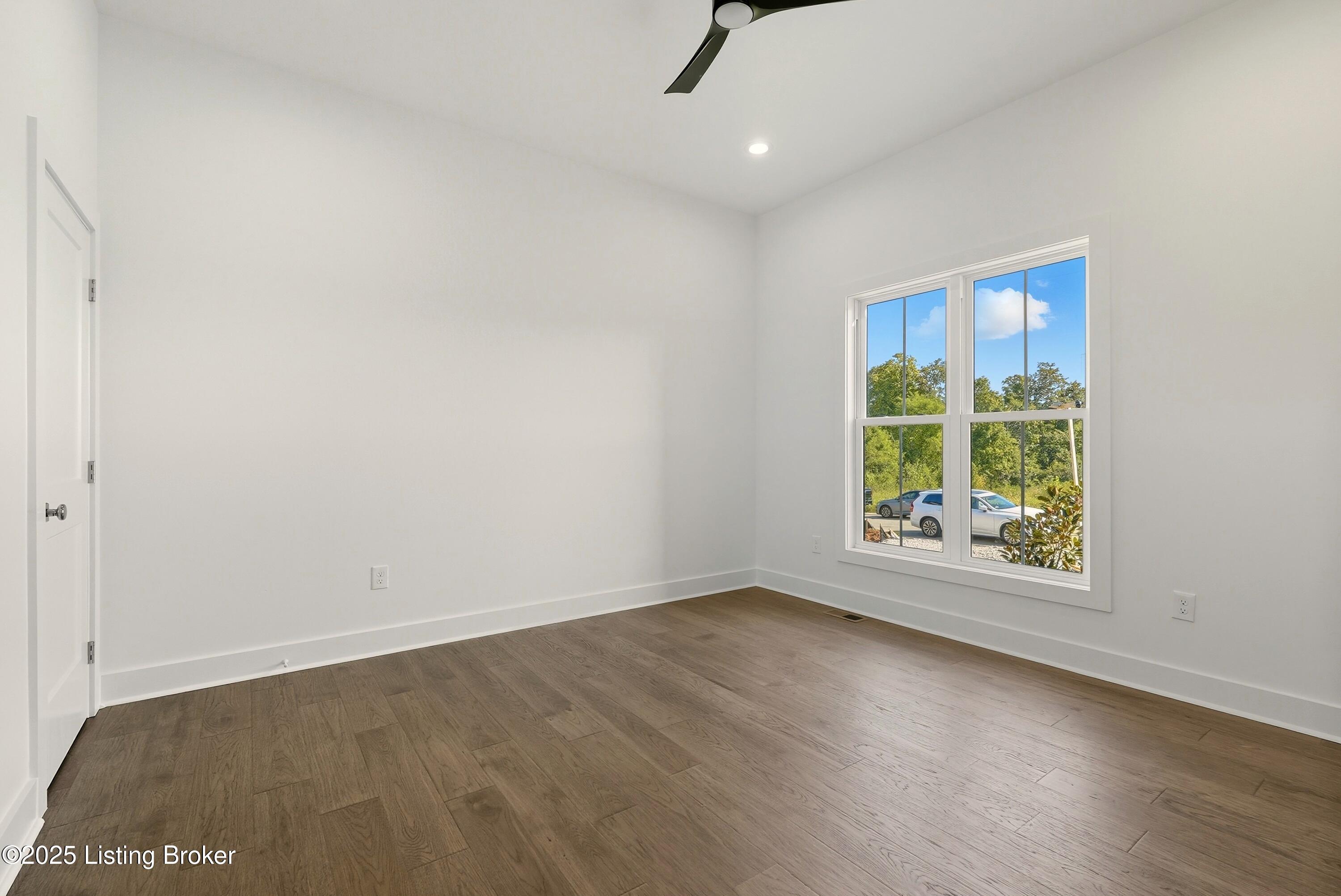 3214 Grand Lakes Dr