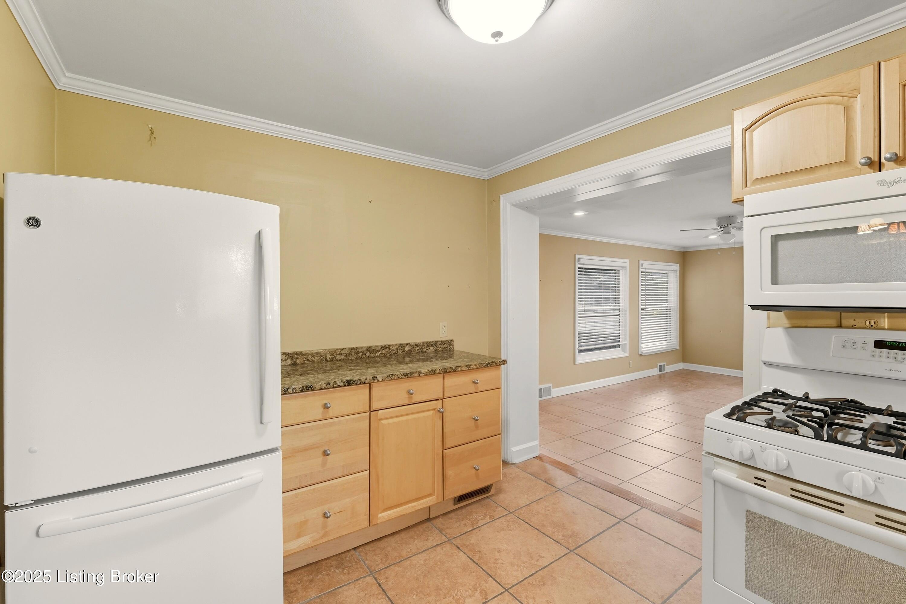2332 Brighton Dr